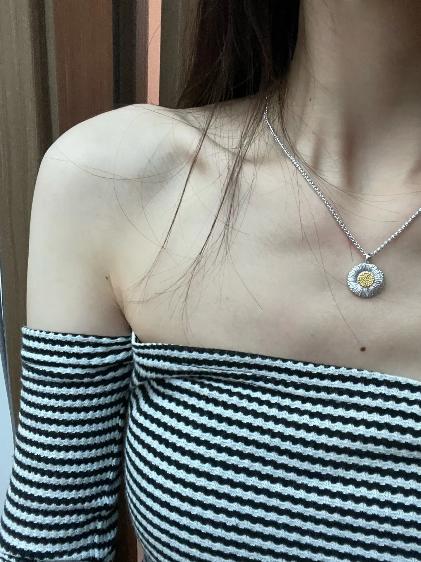Buccellati Daisy Pendant Necklace D53016817 — view 9