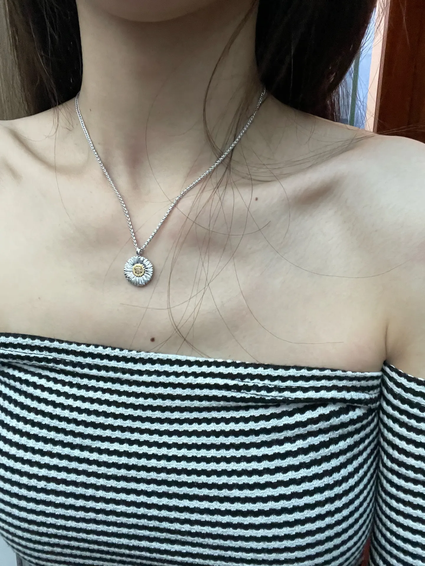 Buccellati Daisy Pendant Necklace with Diamonds D53016816 — view 8