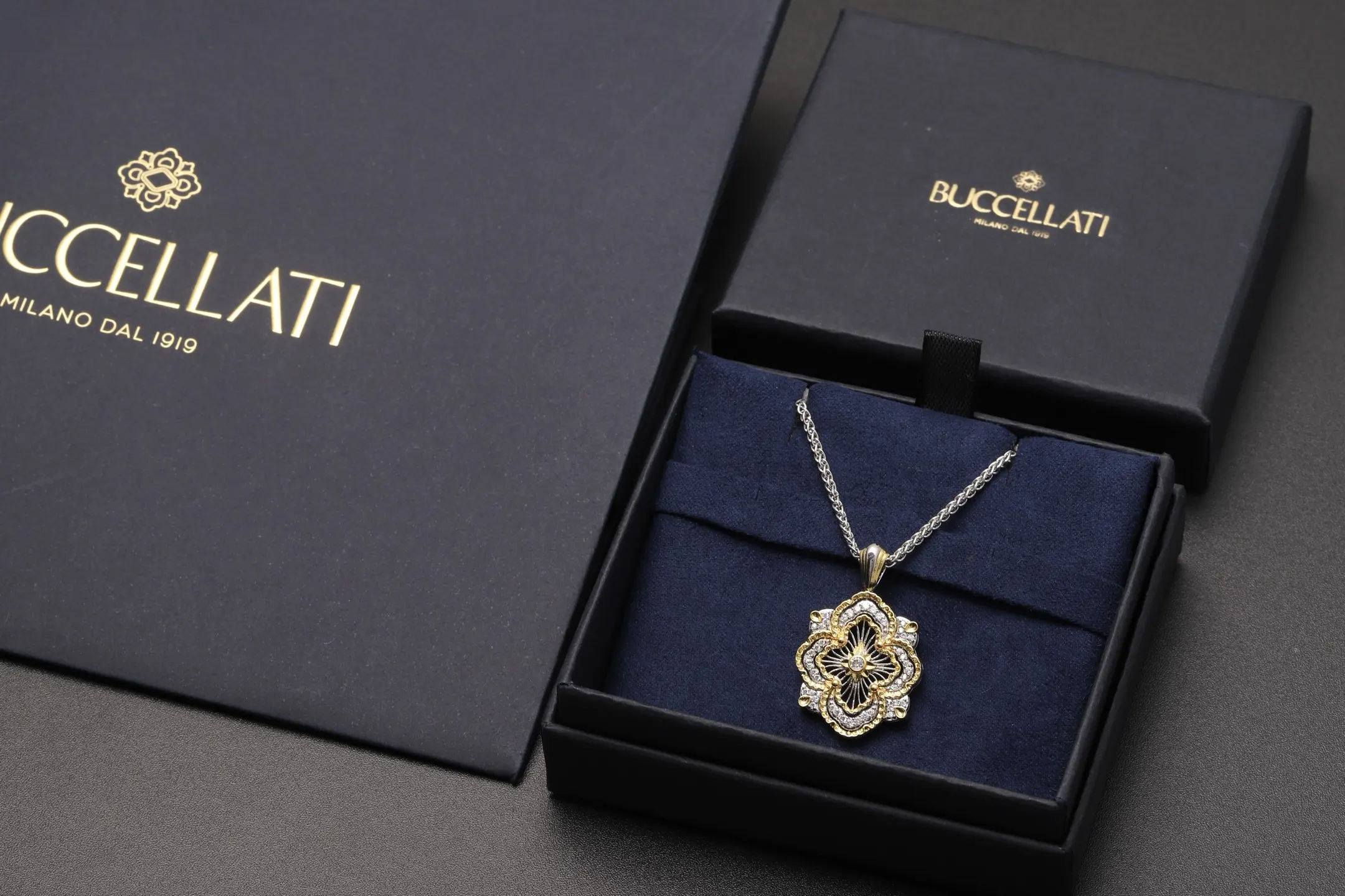 Opera Tulle Flower Pendant Necklace (Gold-Plated Brass) D12516758 — view 2