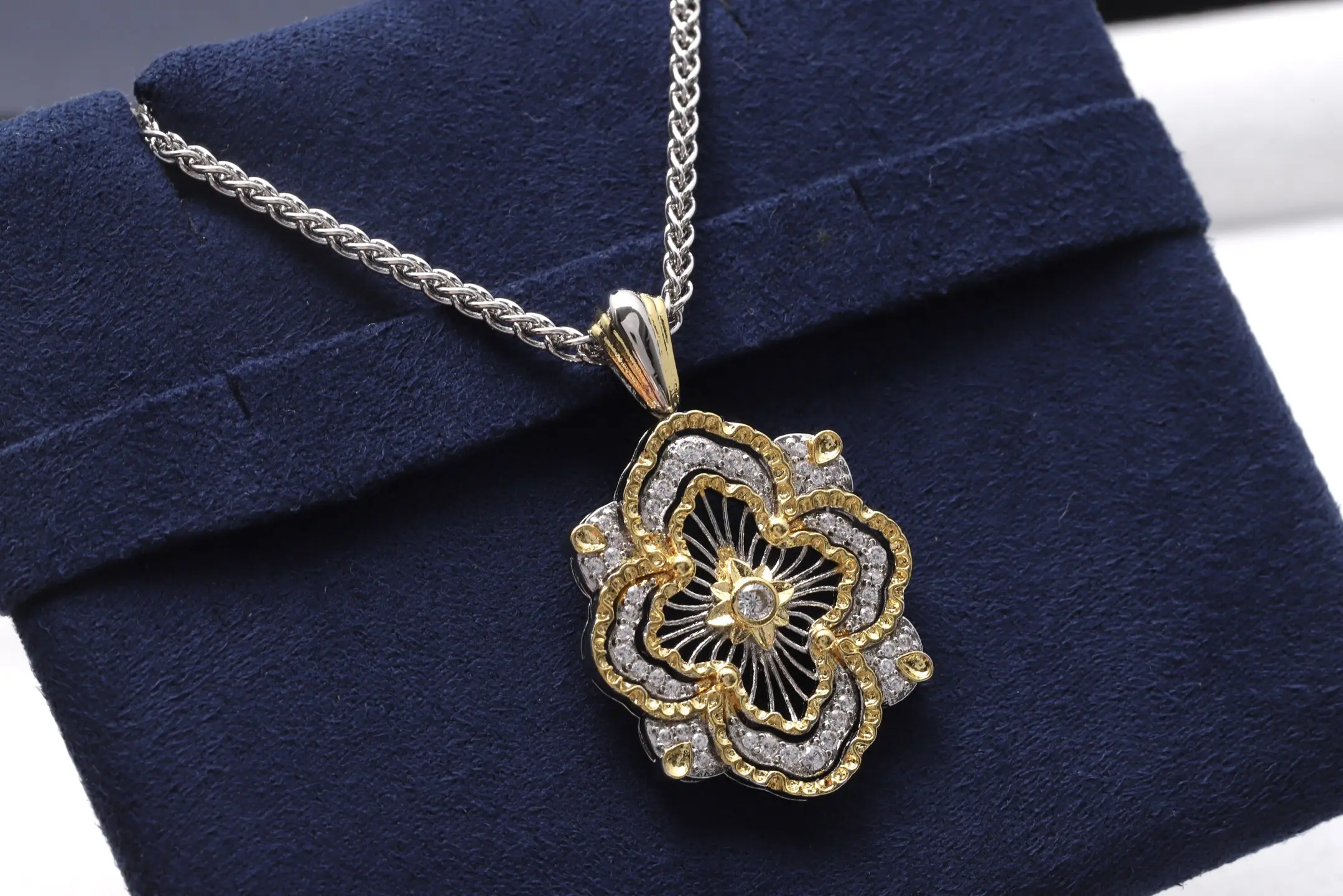 Opera Tulle Flower Pendant Necklace (Gold-Plated Brass) D12516758 — view 3