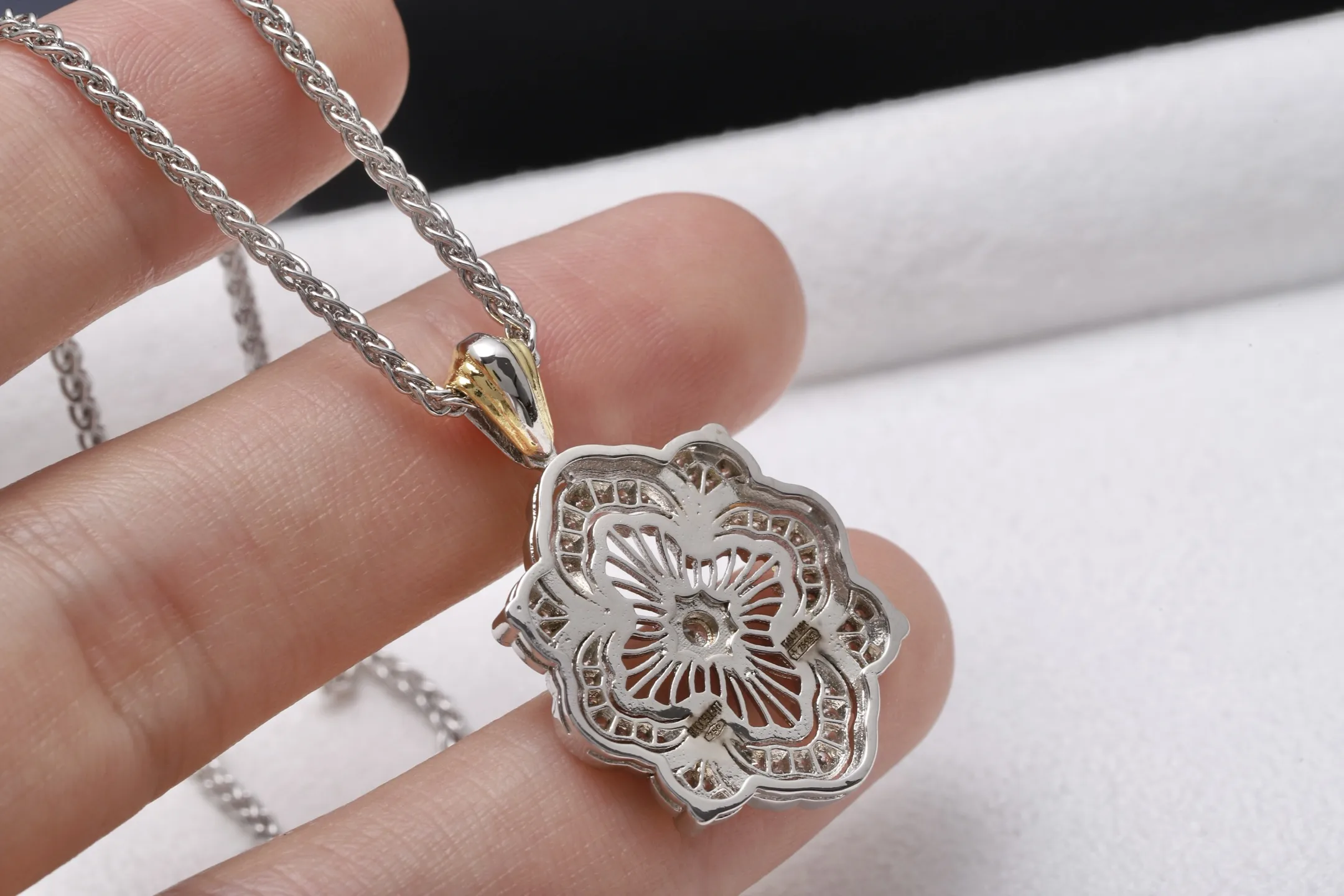 Opera Tulle Flower Pendant Necklace (Gold-Plated Brass) D12516758 — view 5
