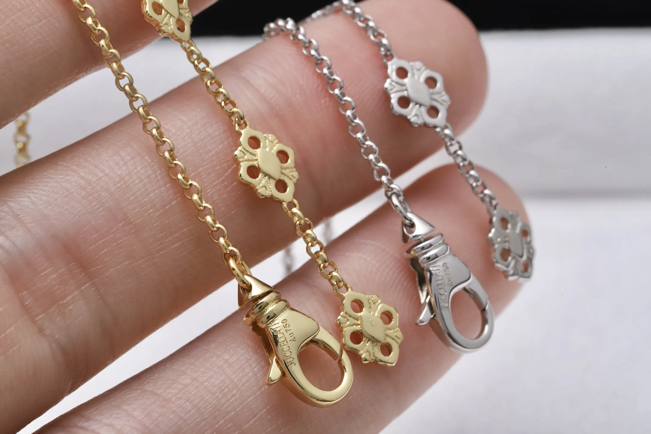 Opera-Style Cut-Out Pendant Necklace (Gold-Plated Brass) D15016757 — view 6