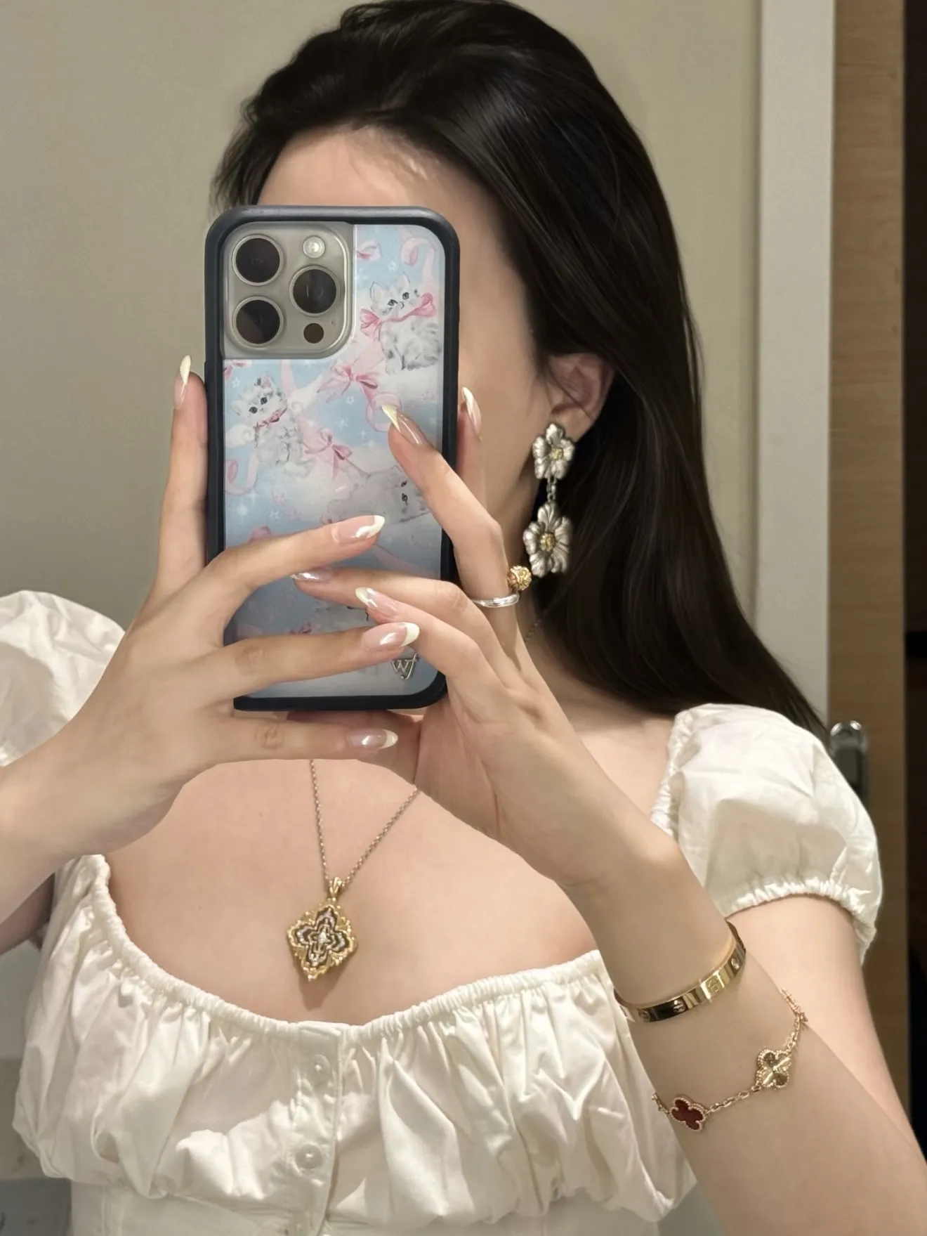Opera-Style Cut-Out Pendant Necklace (Gold-Plated Brass) D15016757 — view 9