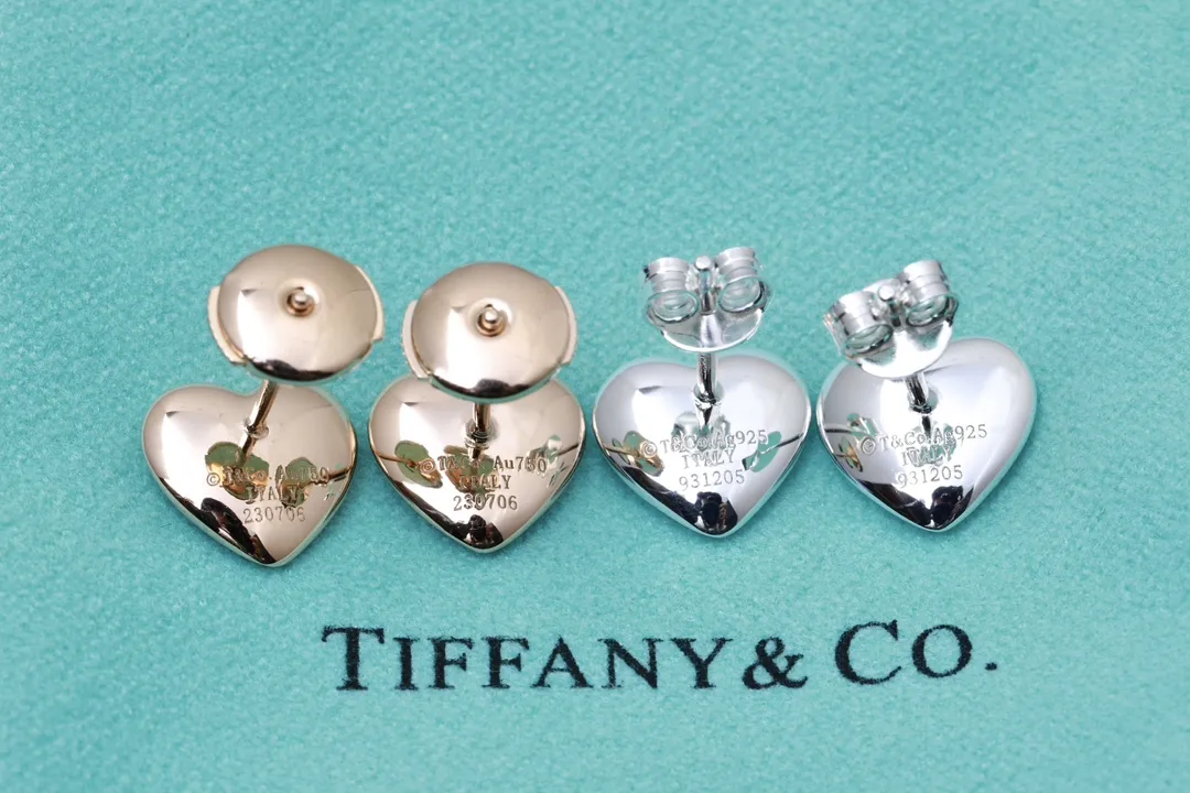 Heart Stud Earrings in Gold-Plated Sterling Silver D12517374 — view 3