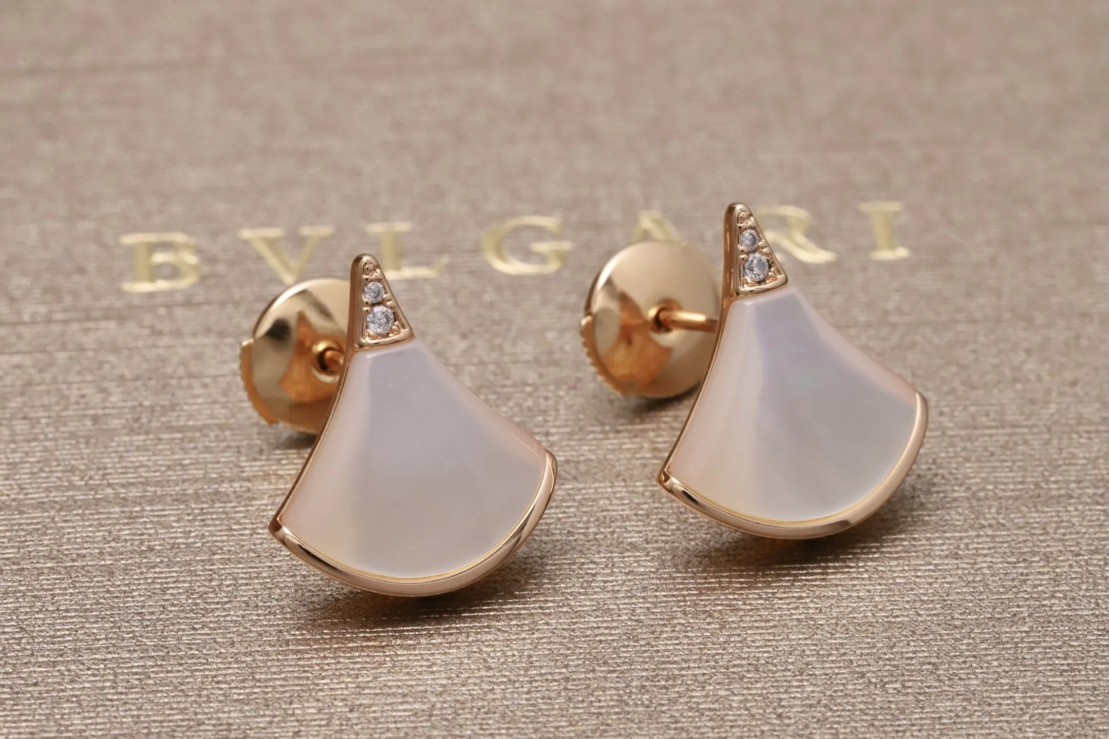 Divas' Dream Mother-of-Pearl and Diamond Earrings D15517203 — view 4