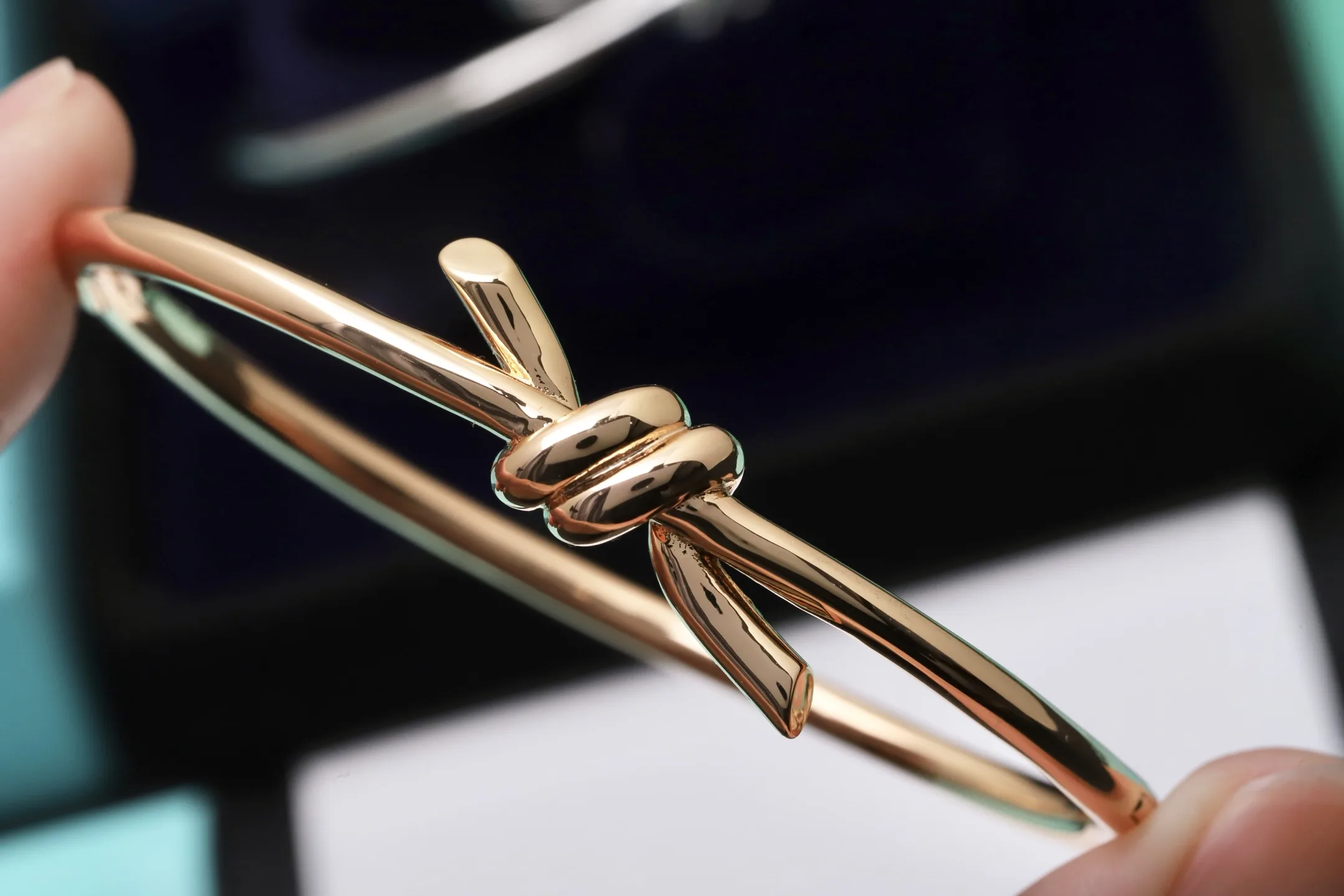Knot Bangle in Silver-Tone (Gold-Plated Brass) D15517675 — view 5