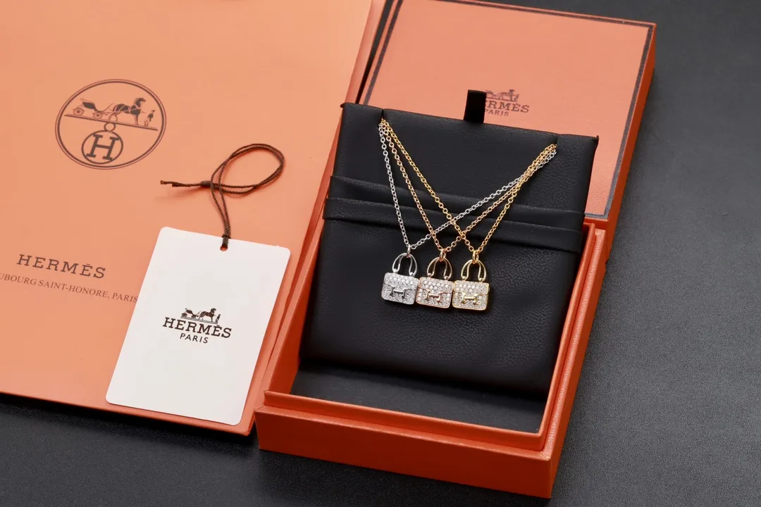 Amulettes Constance Pendant Necklace (Gold-Plated Brass) D14517710 — view 2
