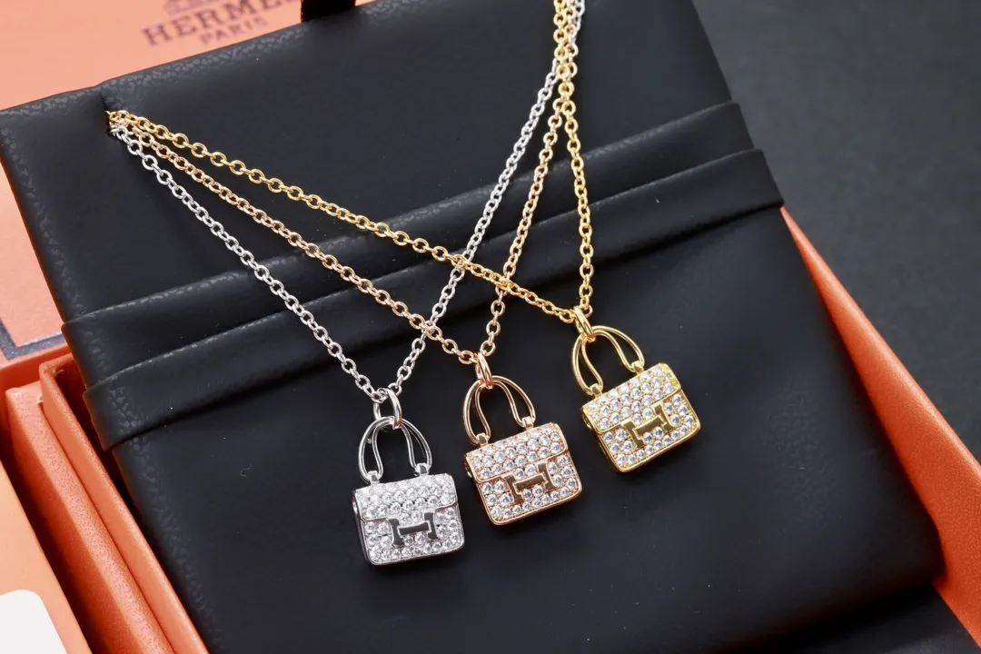 Amulettes Constance Pendant Necklace (Gold-Plated Brass) D14517710 — view 3