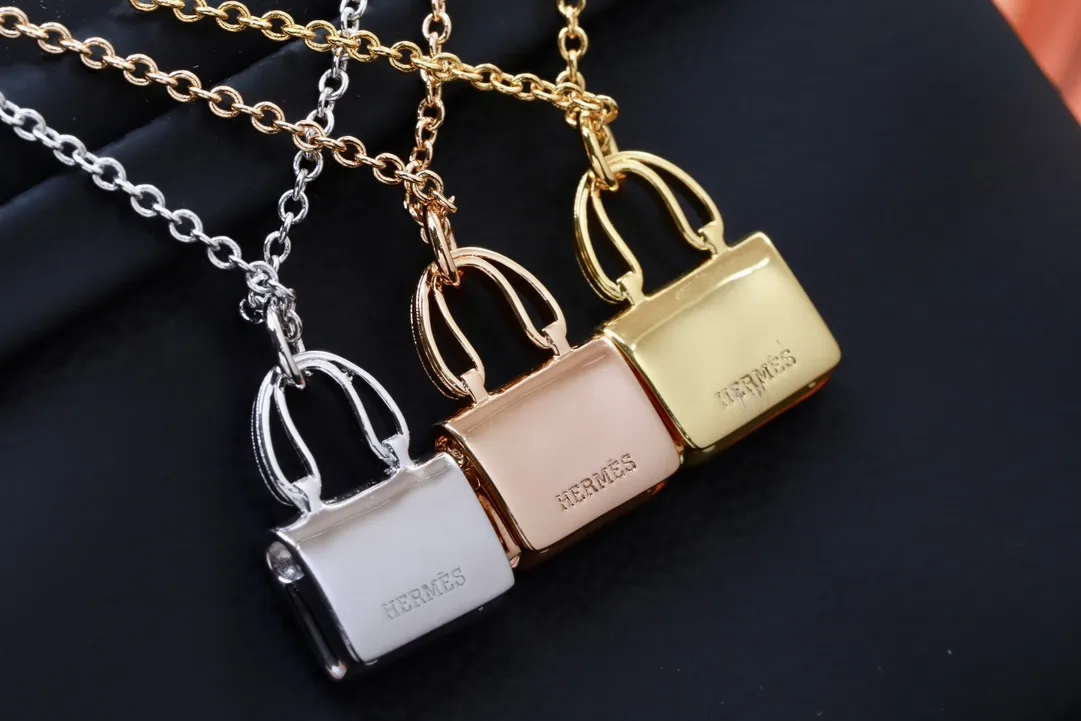 Amulettes Constance Pendant Necklace (Gold-Plated Brass) D14517710 — view 4