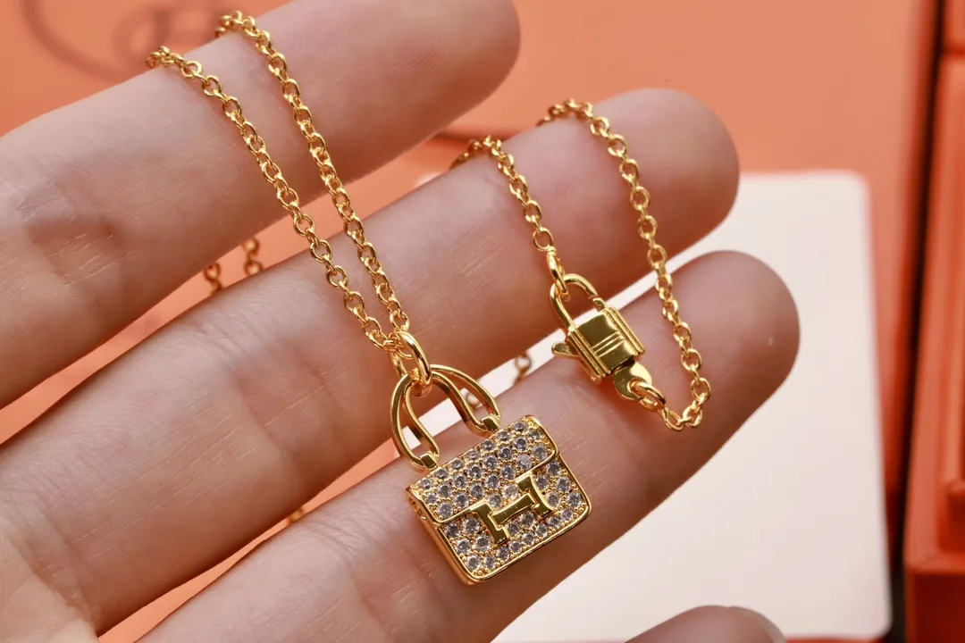 Amulettes Constance Pendant Necklace (Gold-Plated Brass) D14517710 — view 9