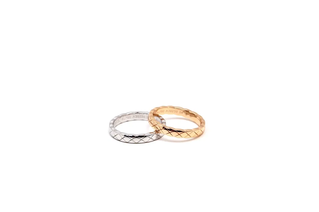 Coco Crush Quilted Narrow Band Ring D22516797 — view 3