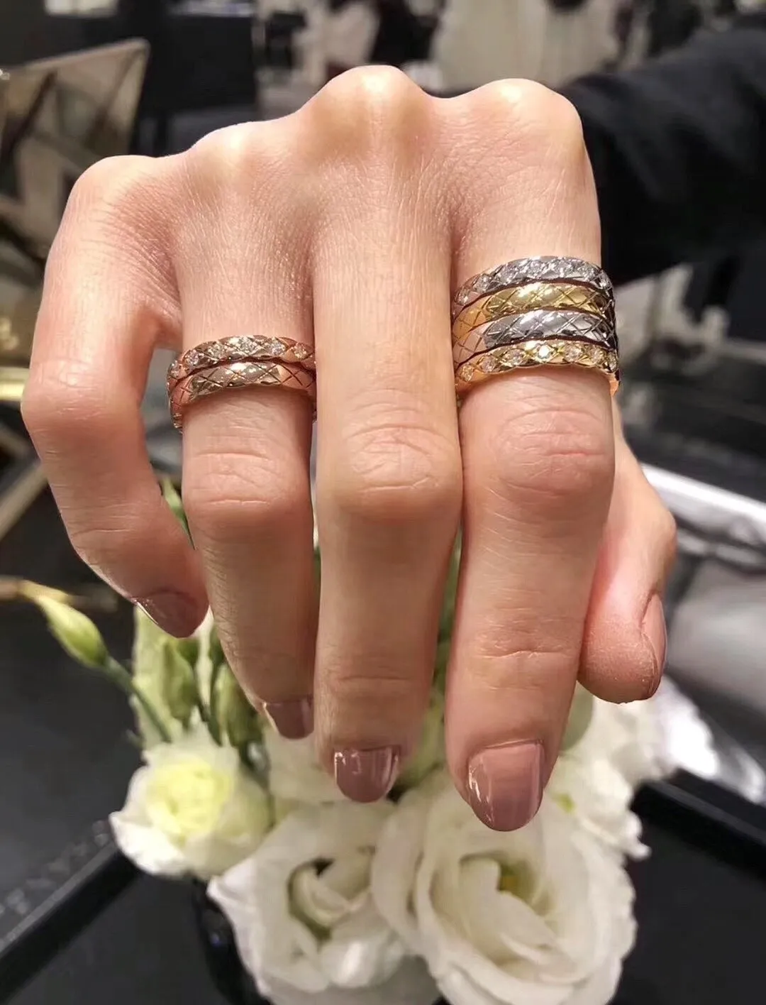 Coco Crush Quilted Narrow Band Ring D22516797 — view 8
