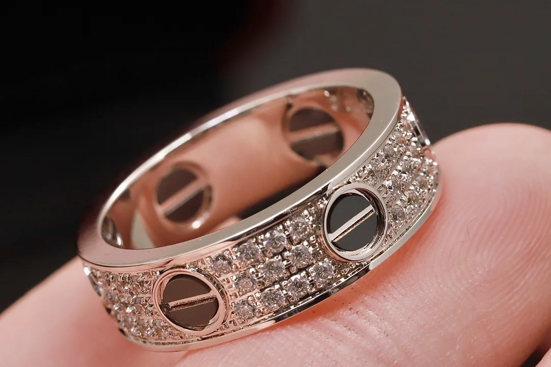 Love Pave Diamond and Black Ceramic Ring (Gold-Plated Brass) D20016881 — view 6