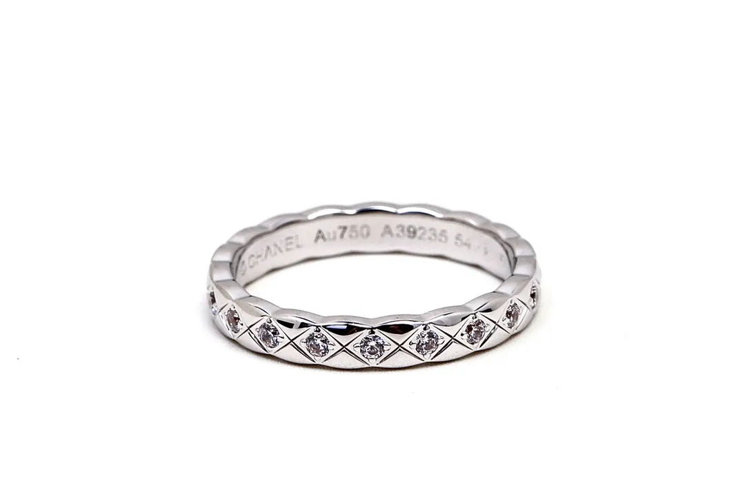 Coco Crush Diamond-Set Slim Ring D23516798