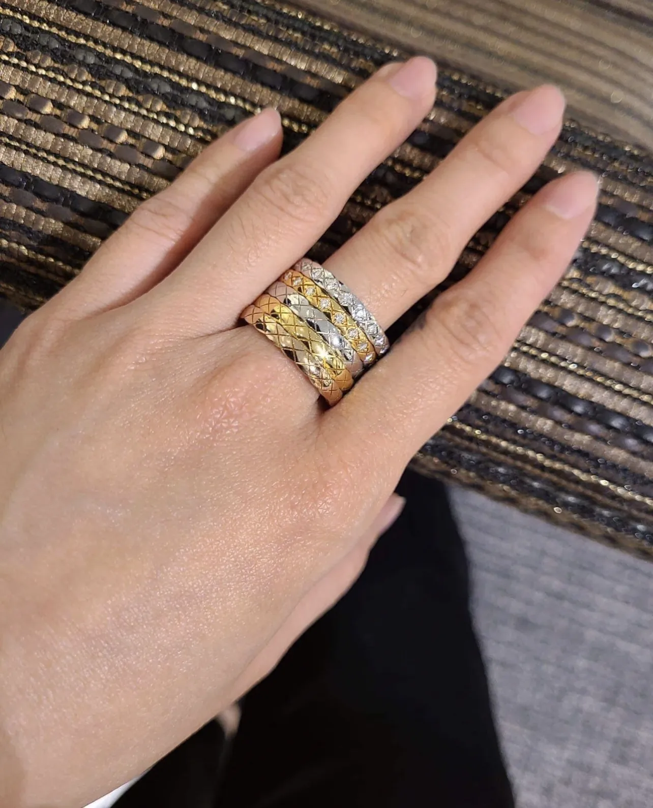 Coco Crush Diamond-Set Slim Ring D23516798 — view 9