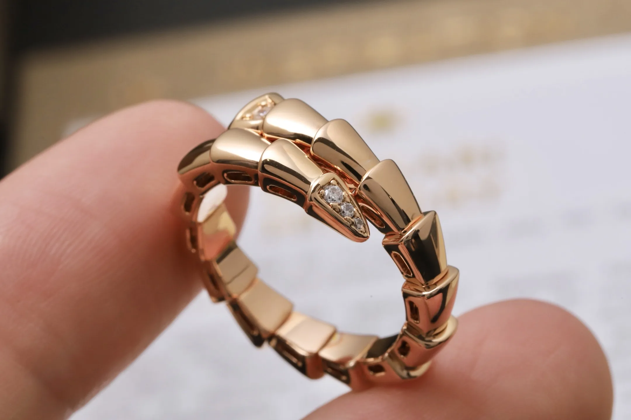 Serpenti Viper Ring with Crystal Accents D17017403 — view 5