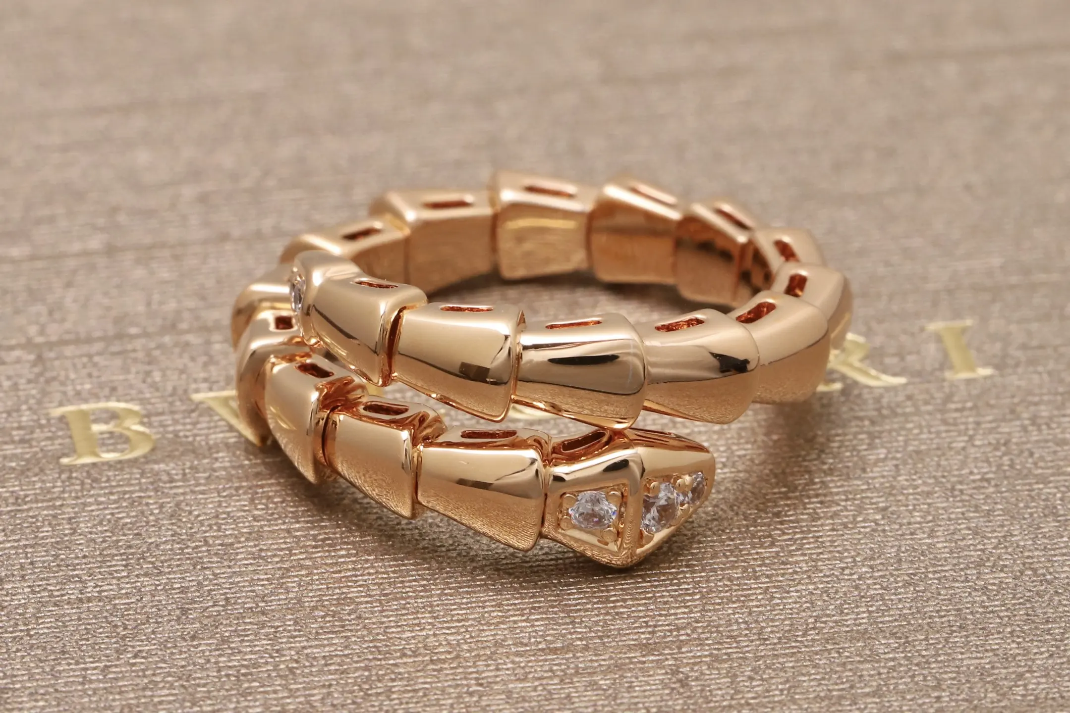 Serpenti Viper Ring with Crystal Accents D17017403 — view 7