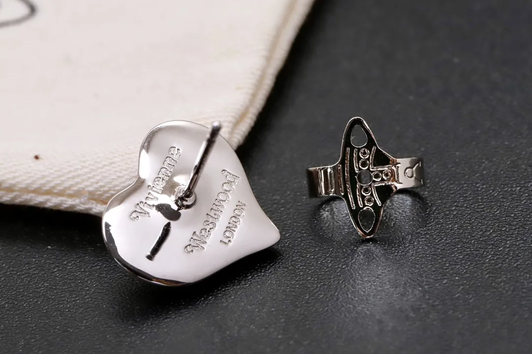 Mother-of-Pearl Heart Orb Stud Earrings D14016980 — view 5