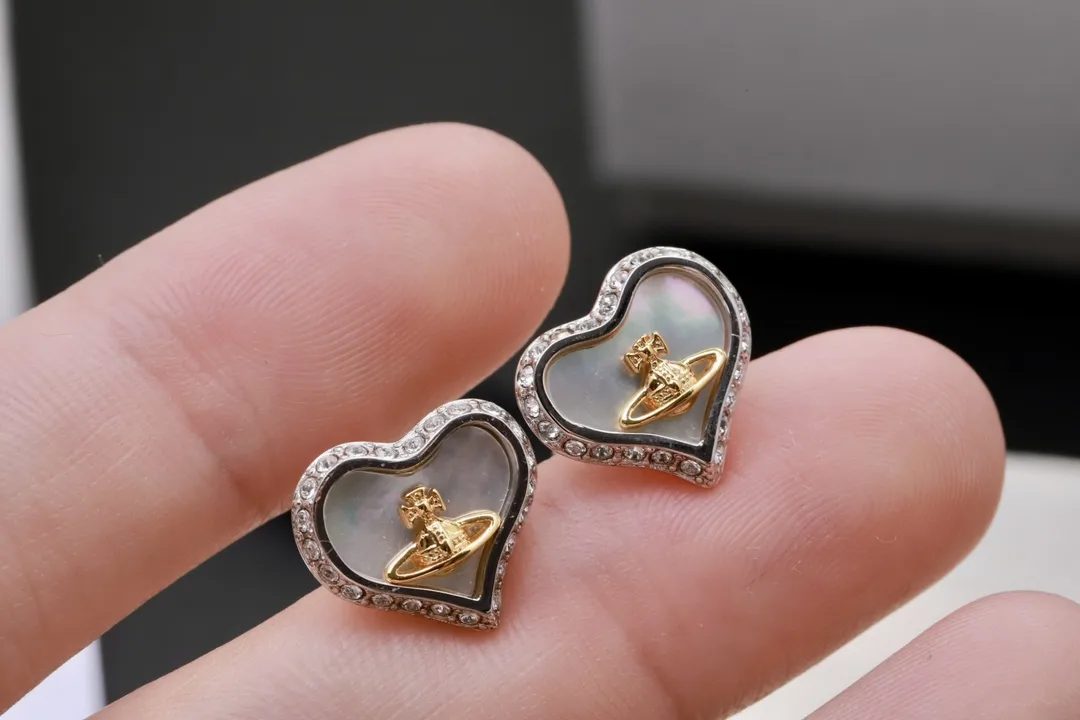 Mother-of-Pearl Heart Orb Stud Earrings D14016980 — view 6