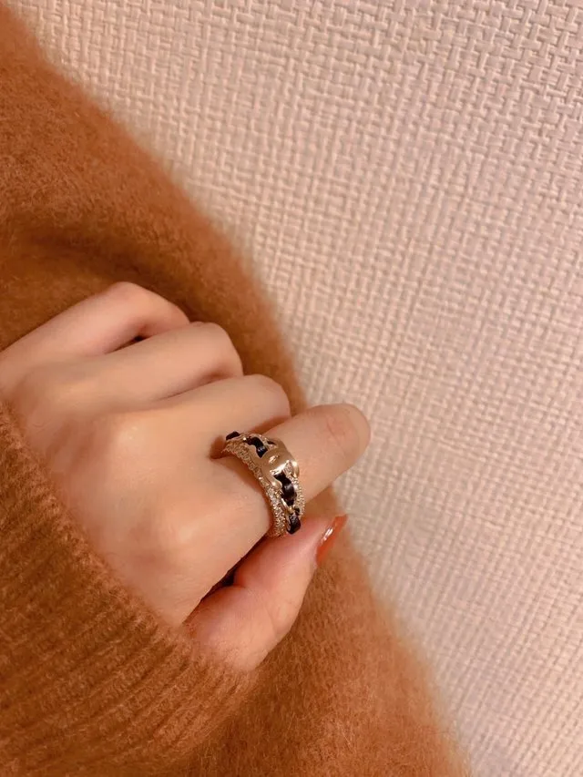 Double C Leather-Intertwined Crystal Ring D14017348 — view 9
