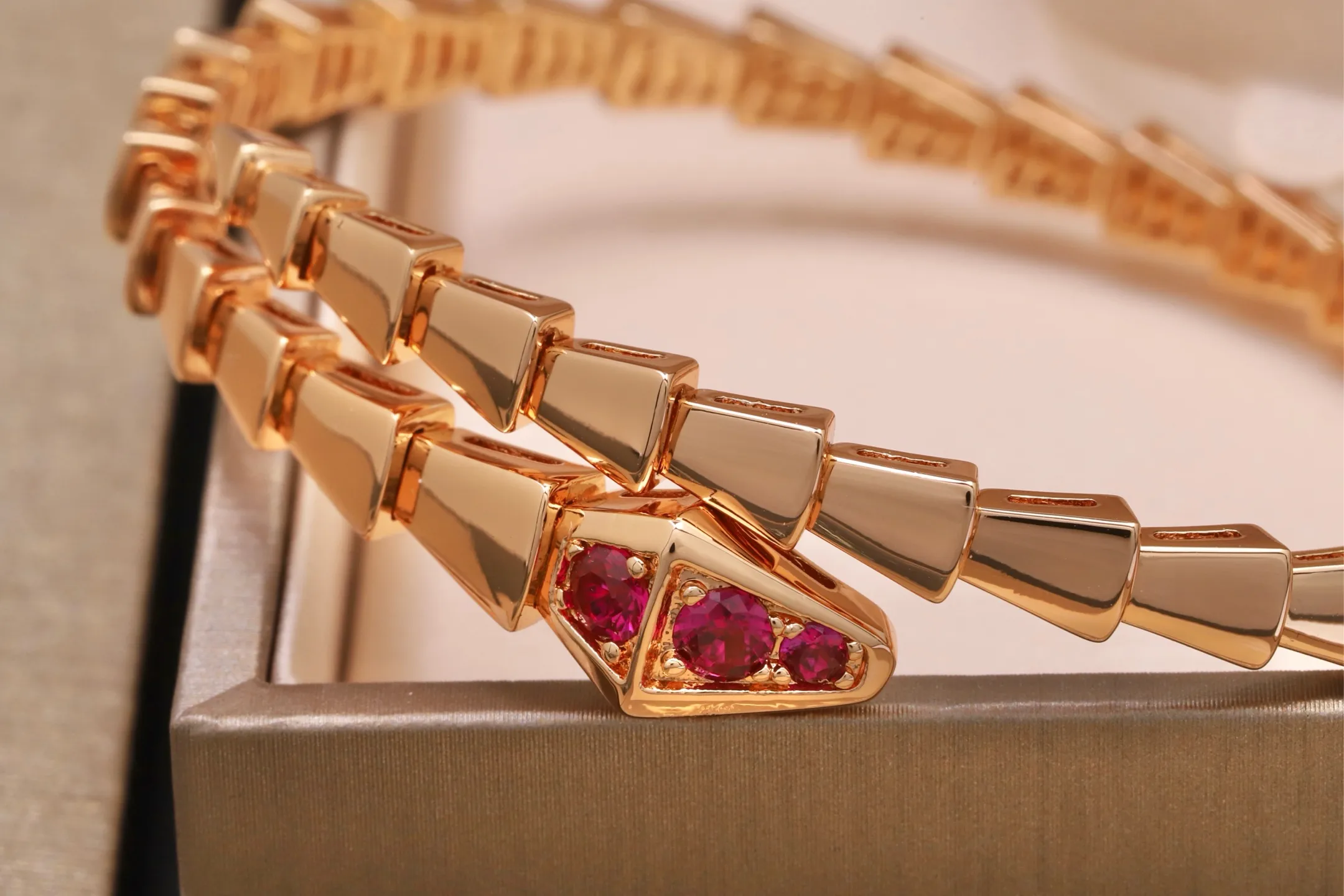 Serpenti Viper Ruby-Set Coil Bracelet D23517737 — view 5