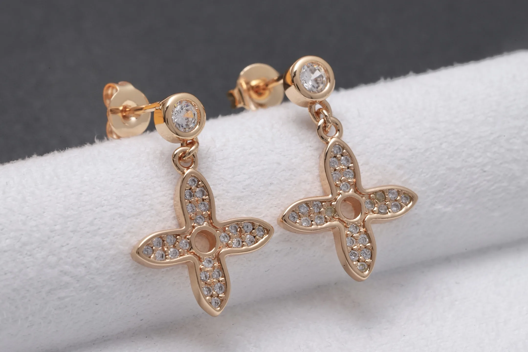 Monogram Flower Crystal Drop Earrings D11016807 — view 3