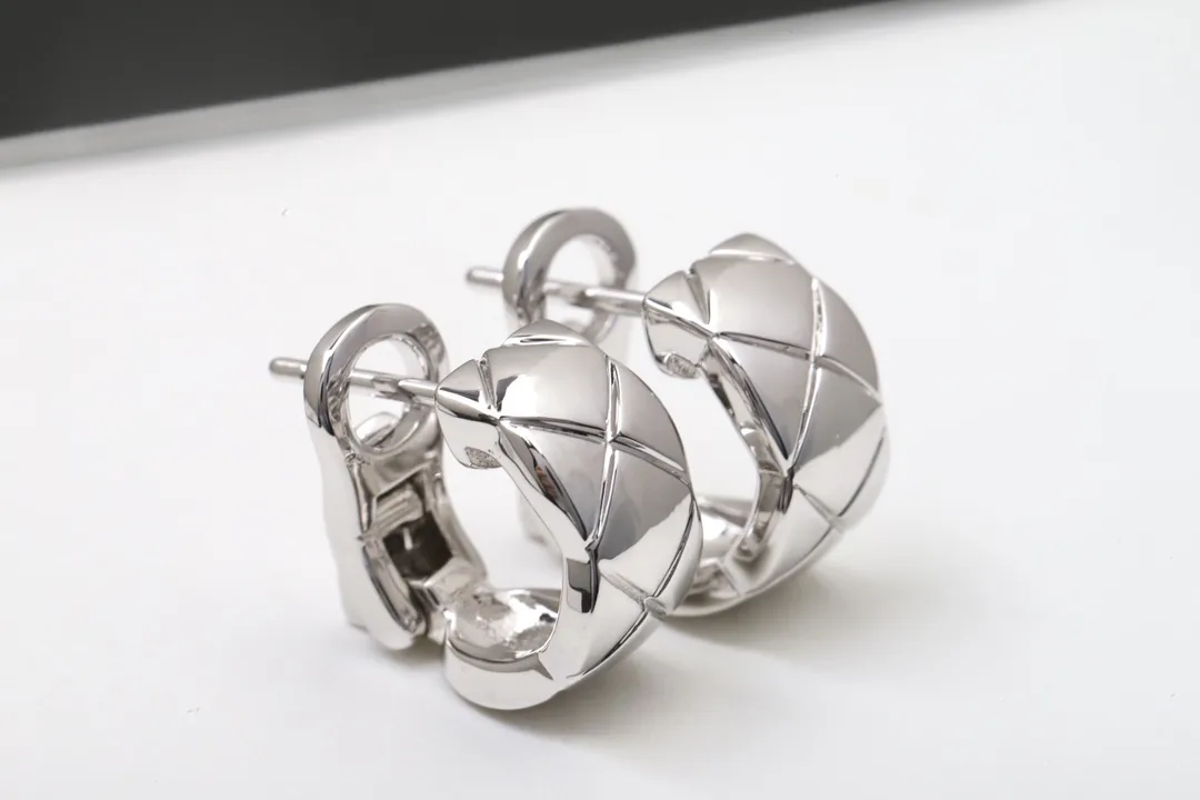 Coco Crush Quilted Hoop Earrings D14517426 — view 5