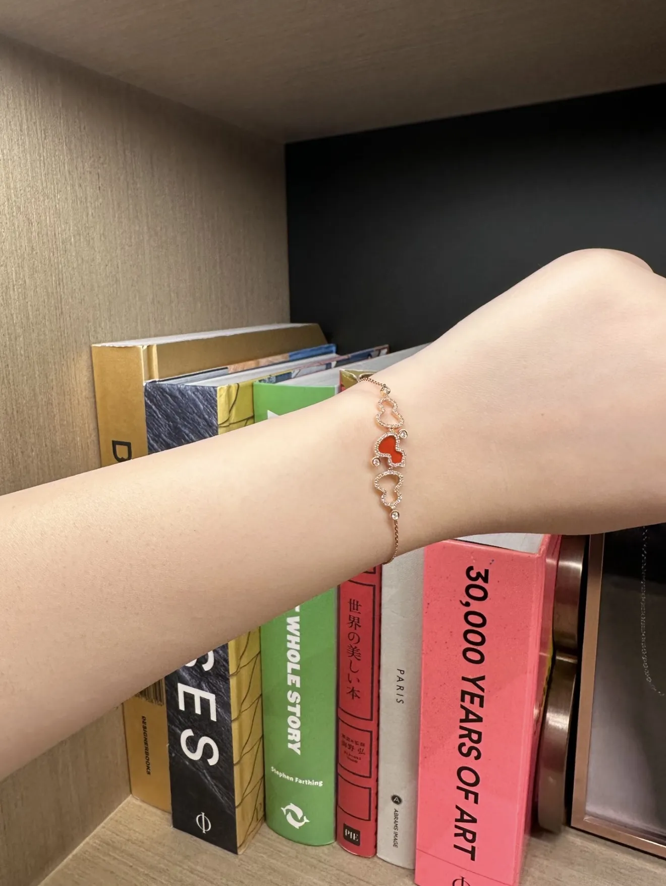 Wulu Cut-Out Agate Bracelet (Gold-Plated Brass) D15017043 — view 9