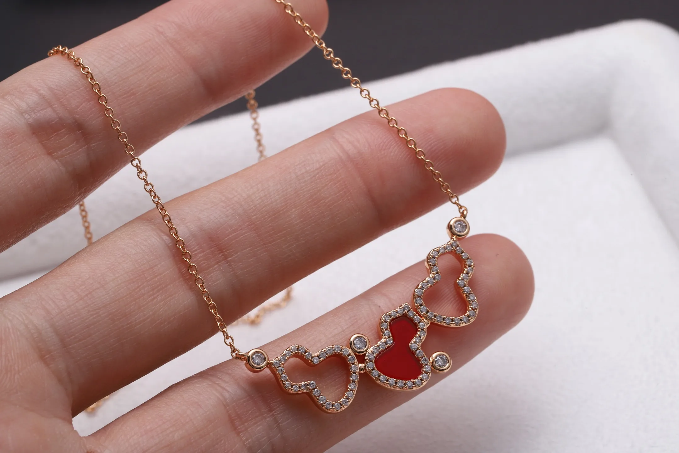 Wulu Openwork Agate Pendant Necklace (Gold-Plated Brass) D17517047 — view 6
