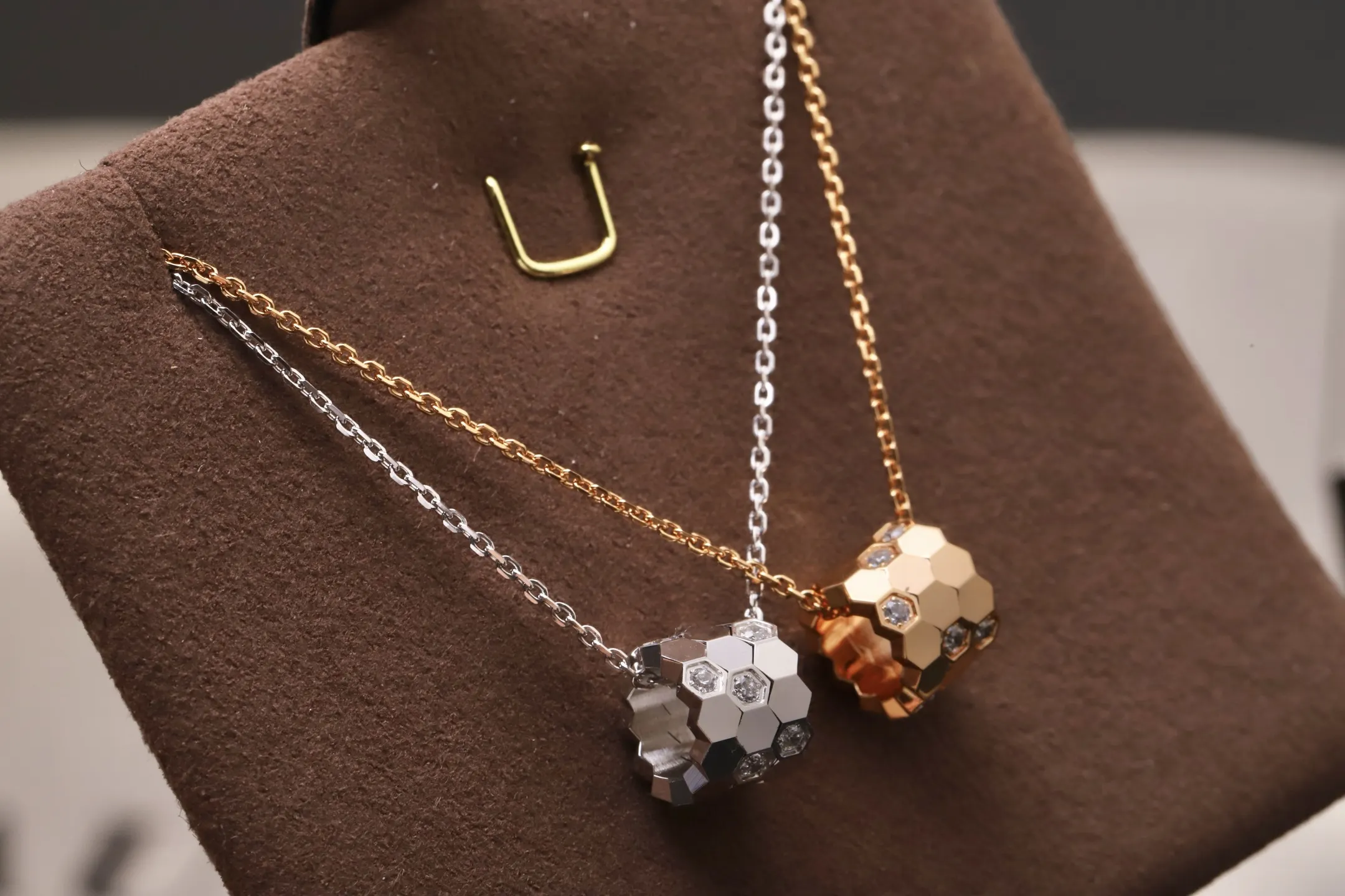 Bee My Love Diamond Honeycomb Pendant Necklace D25516599 — view 3