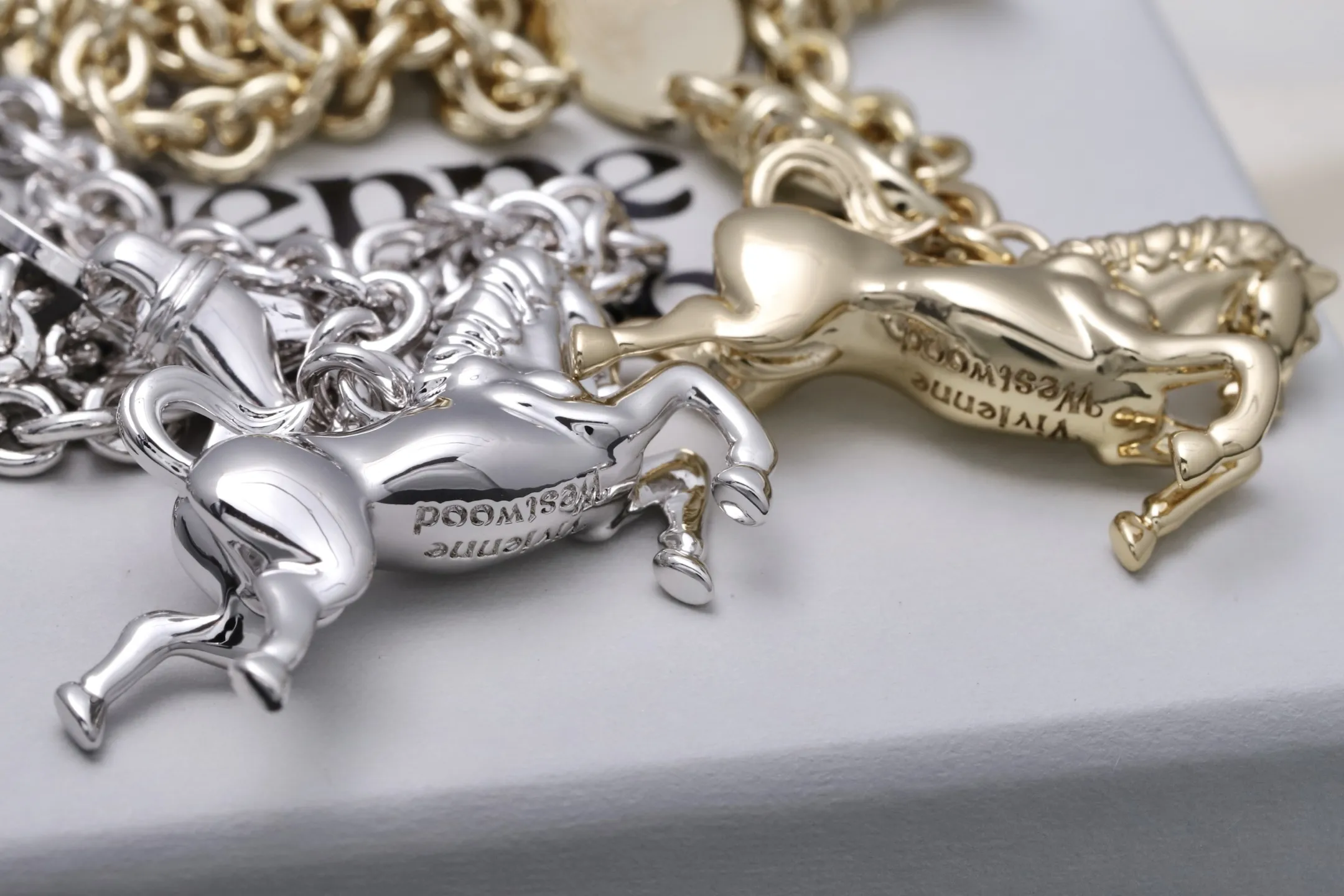 Vivienne Westwood Horse Pendant Necklace D14016999 — view 3