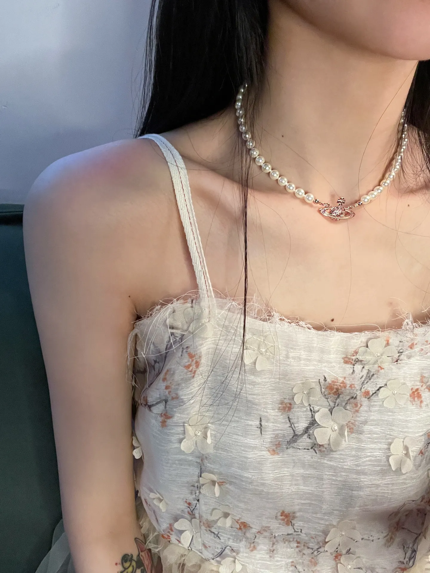 Orb Relief Pearl Necklace D16016997 — view 9