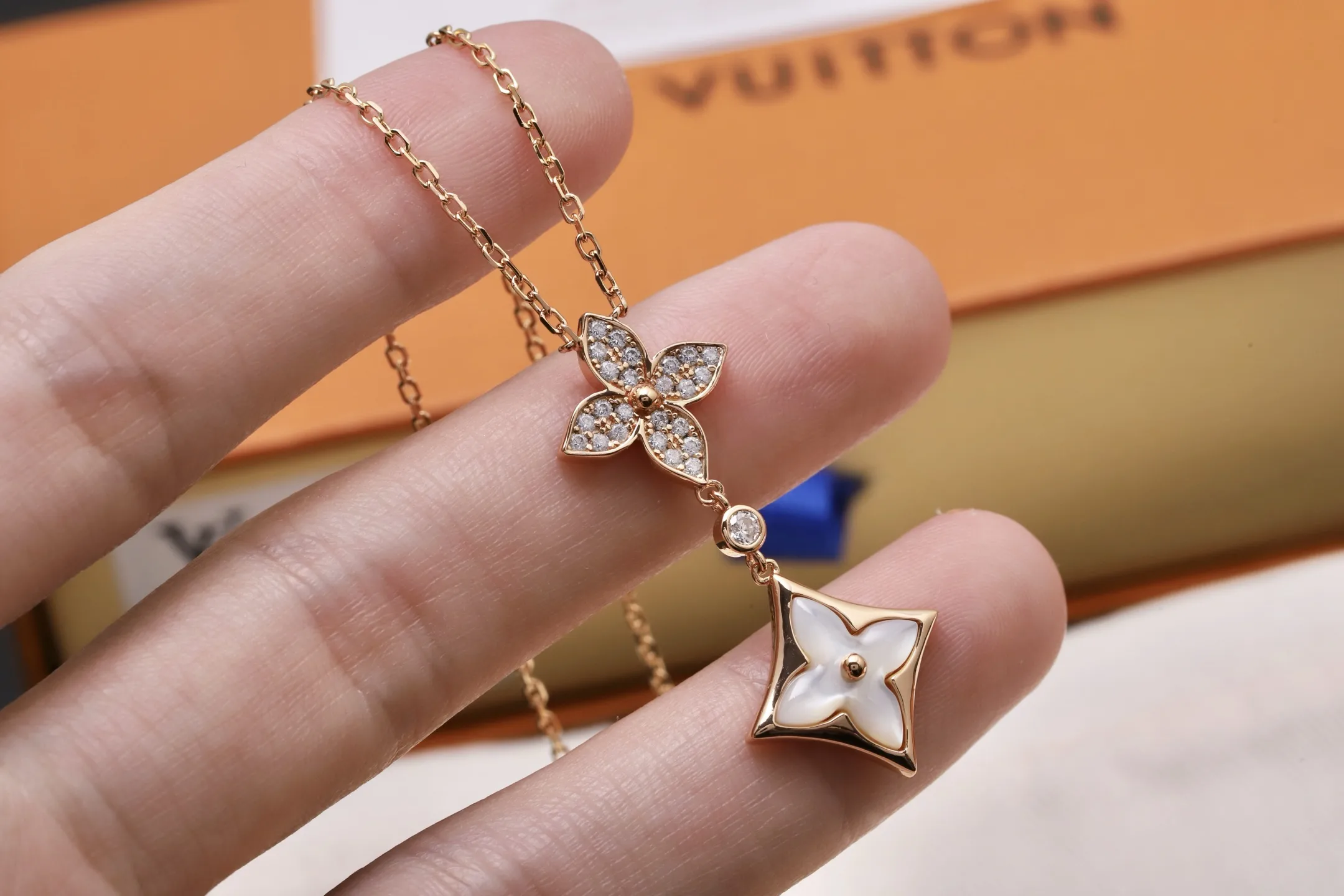 Color Blossom Double Star Pendant Necklace (Sterling Silver) D29016755 — view 4