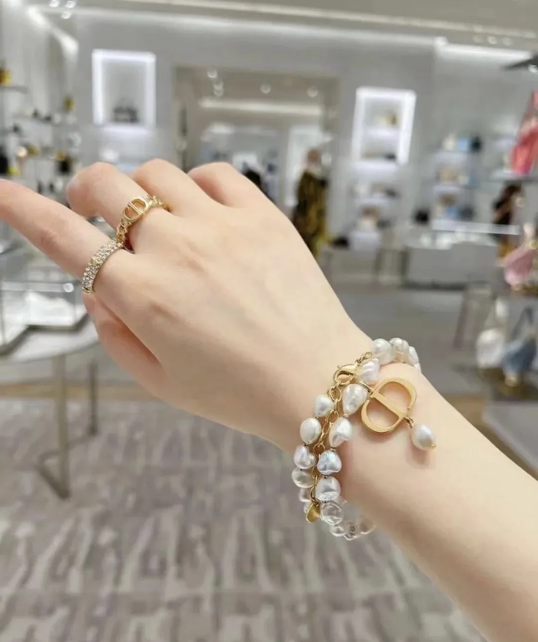 Crystal-Embellished CD Logo Ring Set D15017185 — view 9