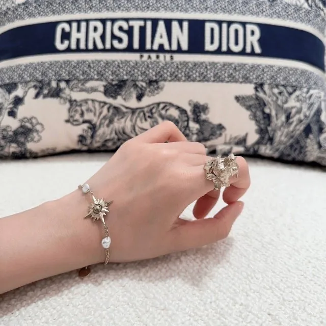 Dior Star and Faux Pearl Chain Bracelet D13517467 — view 8