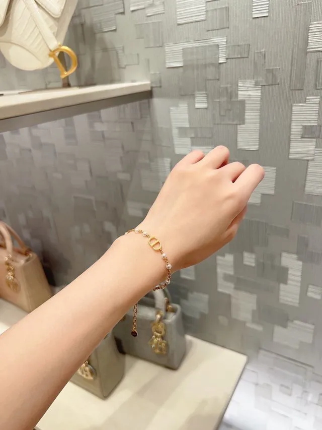 CD Navy Resin Pearl Bracelet D13517256 — view 7