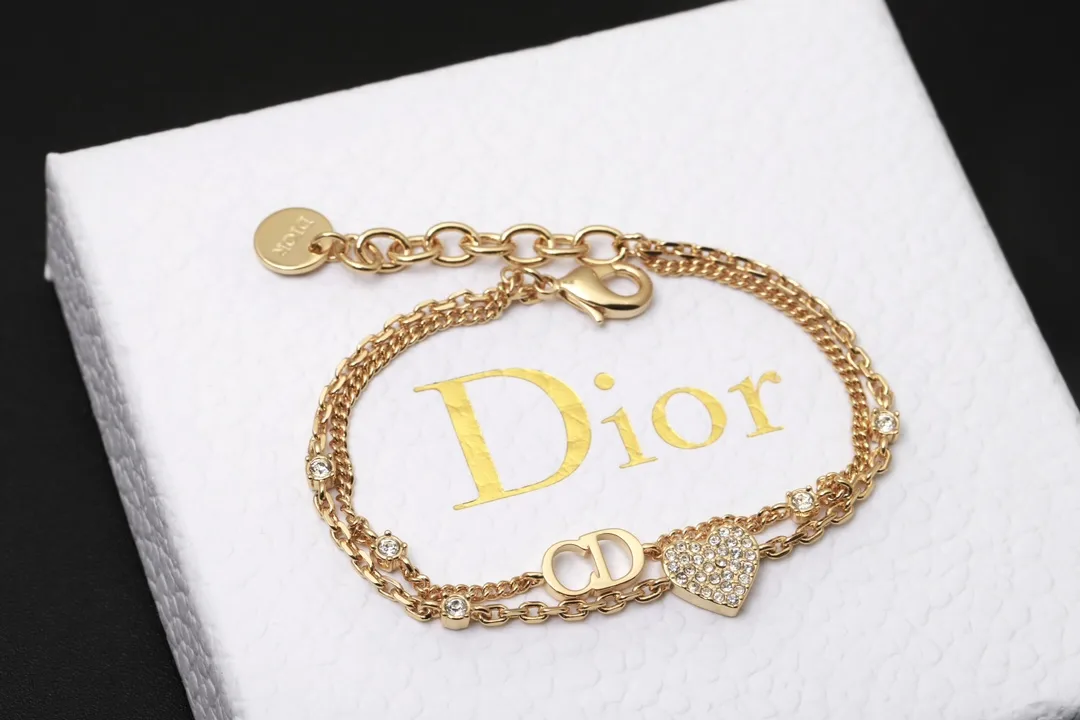 Crystal Heart Charm Bracelet (Gold-Plated Brass) D13517468 — view 2