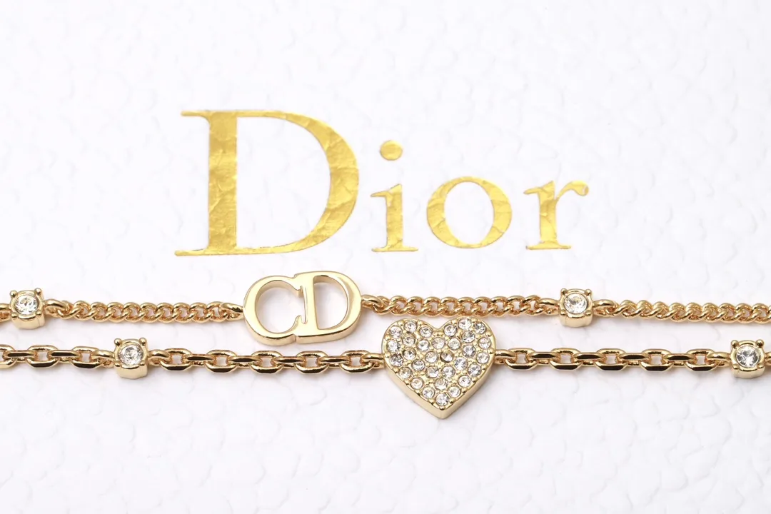 Crystal Heart Charm Bracelet (Gold-Plated Brass) D13517468 — view 3