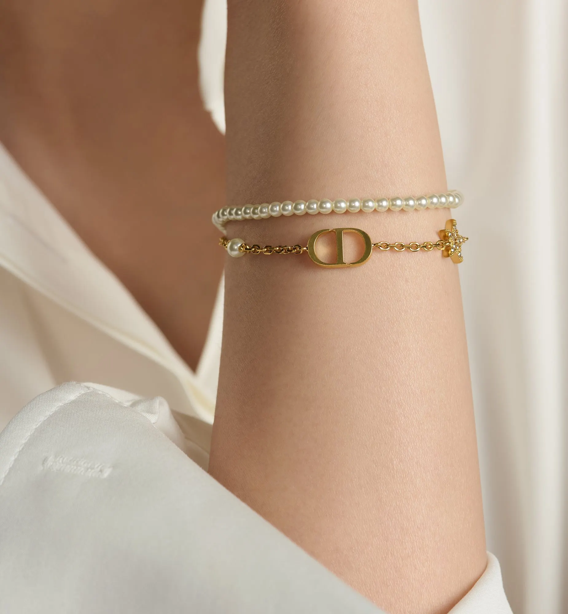 Petit CD Double-Strand Resin Pearl Bracelet D14517691 — view 9