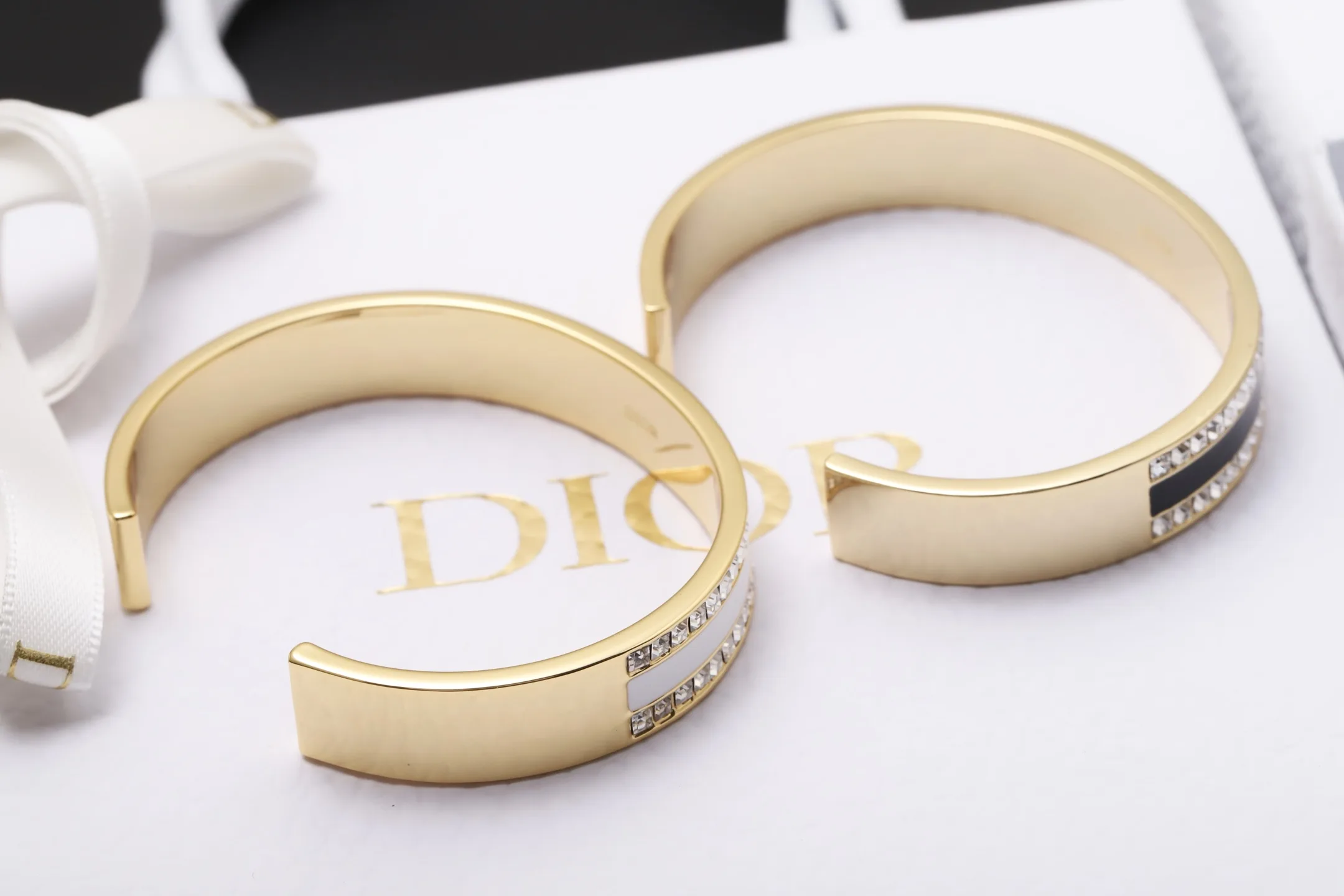 Enamel and Crystal Inlaid Bangle Bracelet D17517260 — view 3