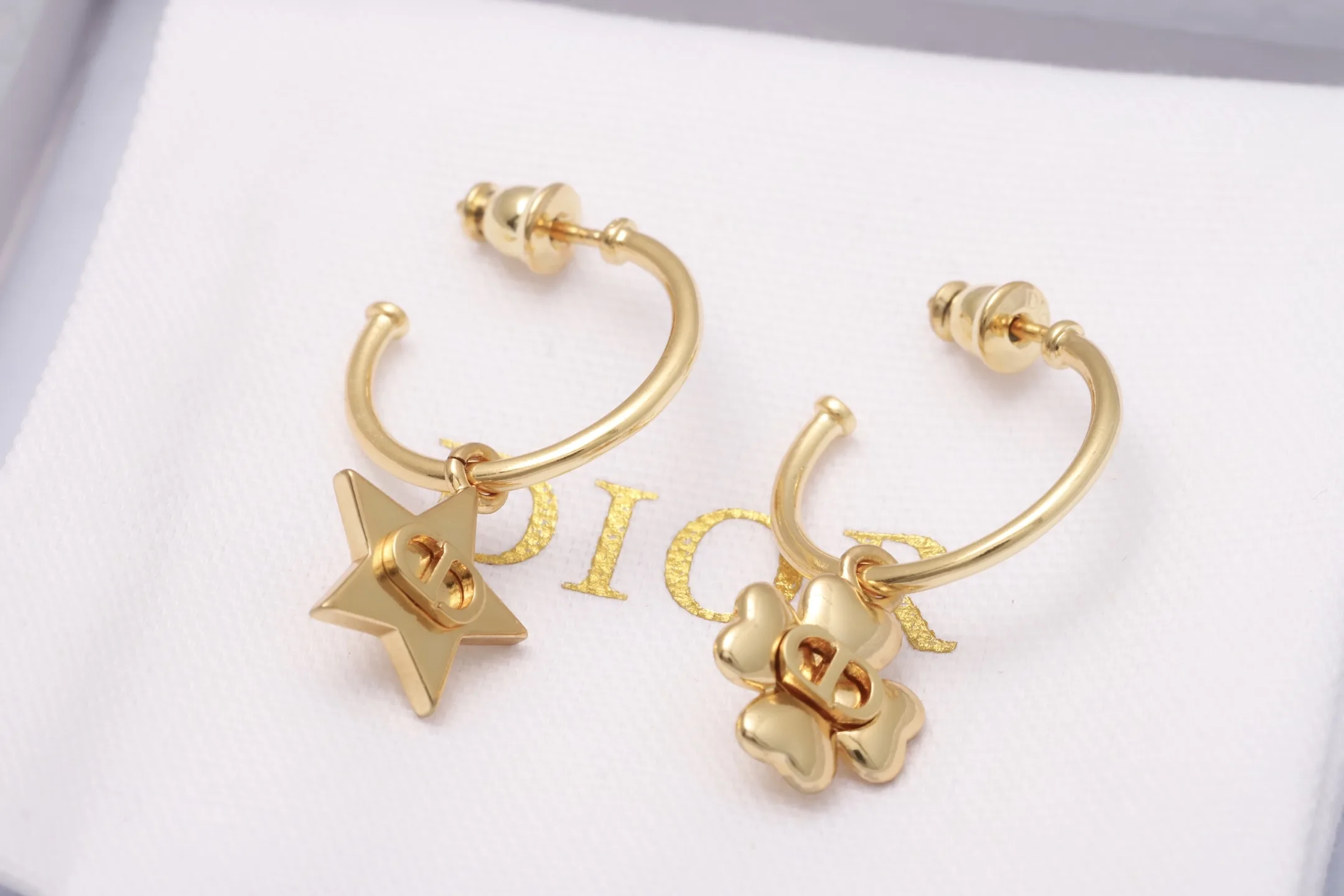 Star and Clover Charm Hoop Earrings D13517267 — view 3