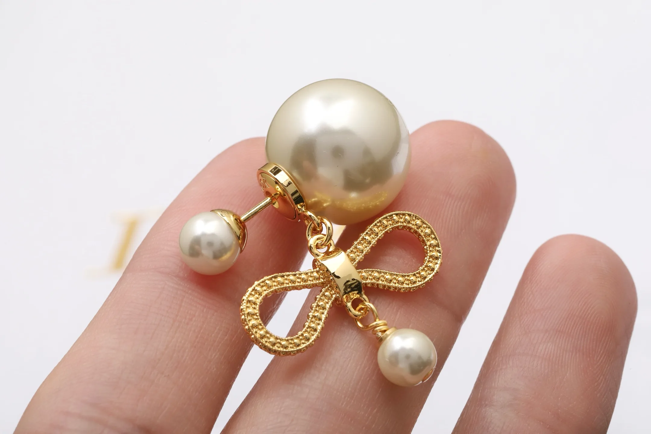Tribales Bow and Resin Pearl Earrings D13017597 — view 5