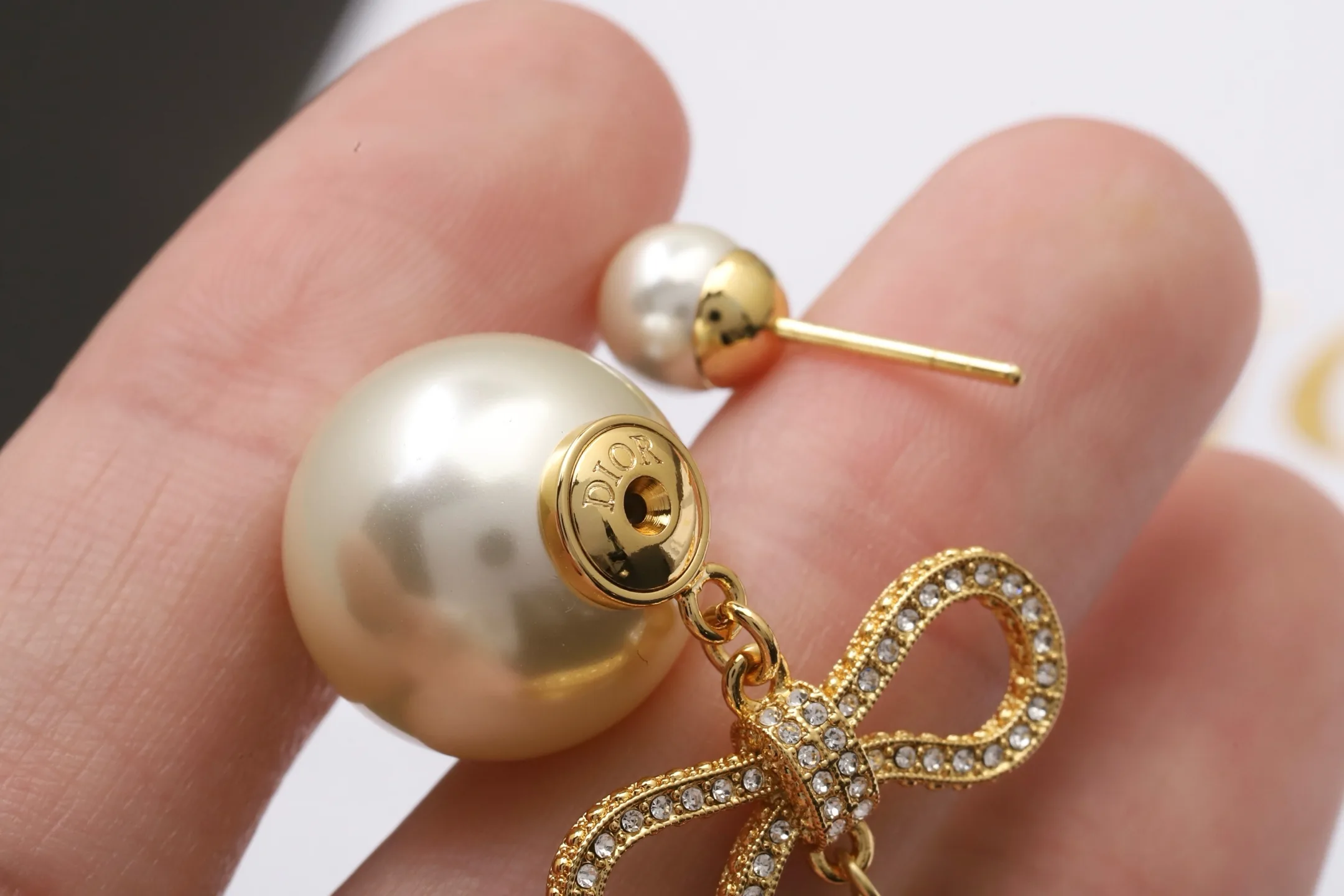 Tribales Bow and Resin Pearl Earrings D13017597 — view 6