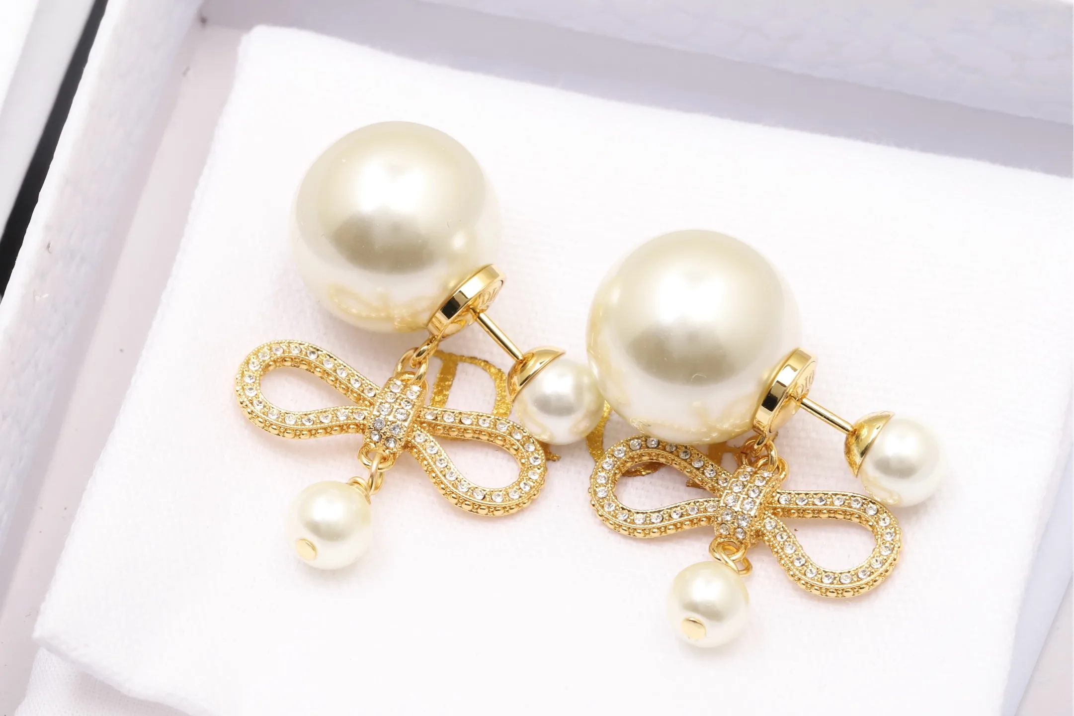 Tribales Bow and Resin Pearl Earrings D13017597 — view 7