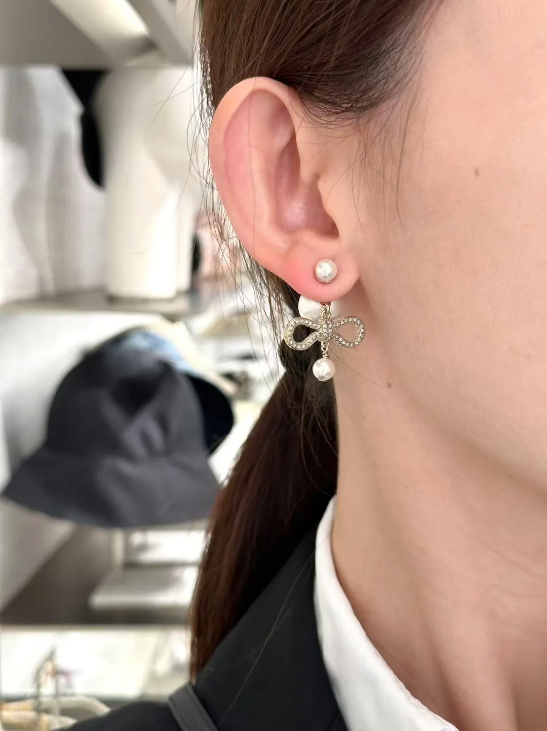 Tribales Bow and Resin Pearl Earrings D13017597 — view 9