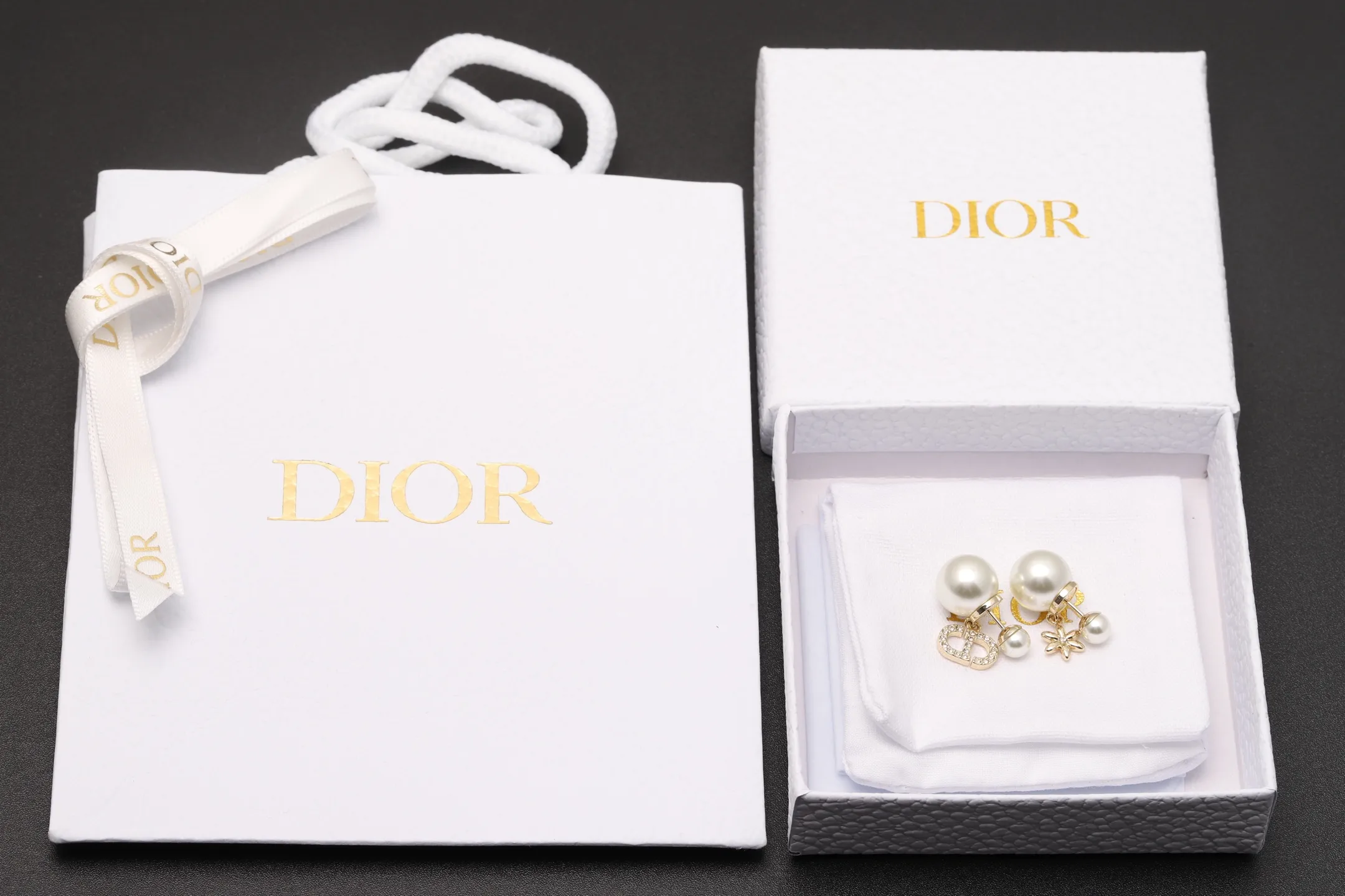 Tribales Asymmetric CD and Flower Earrings D14017100 — view 2
