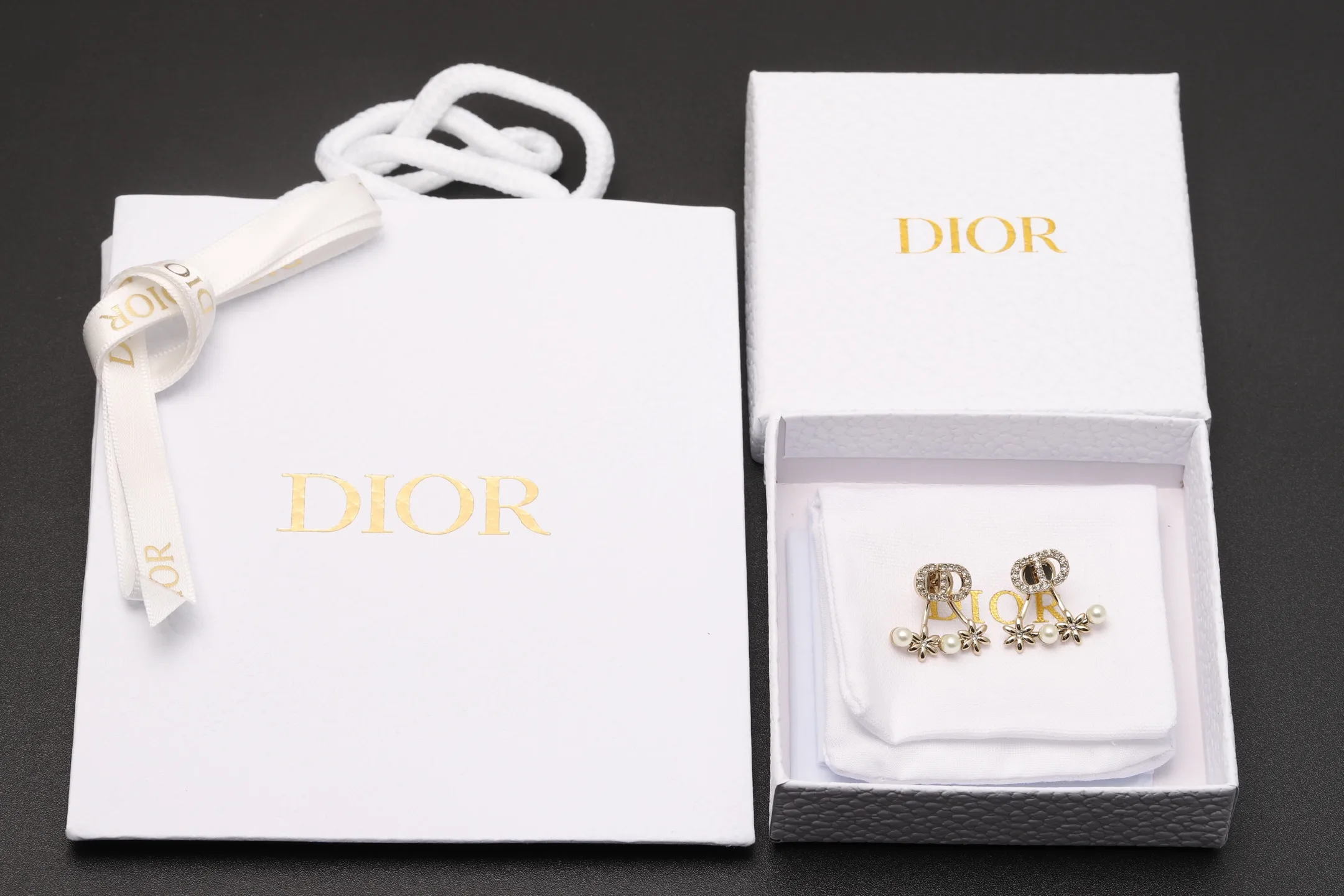 CD Logo Pearl and Floral Stud Earrings D14017099 — view 2