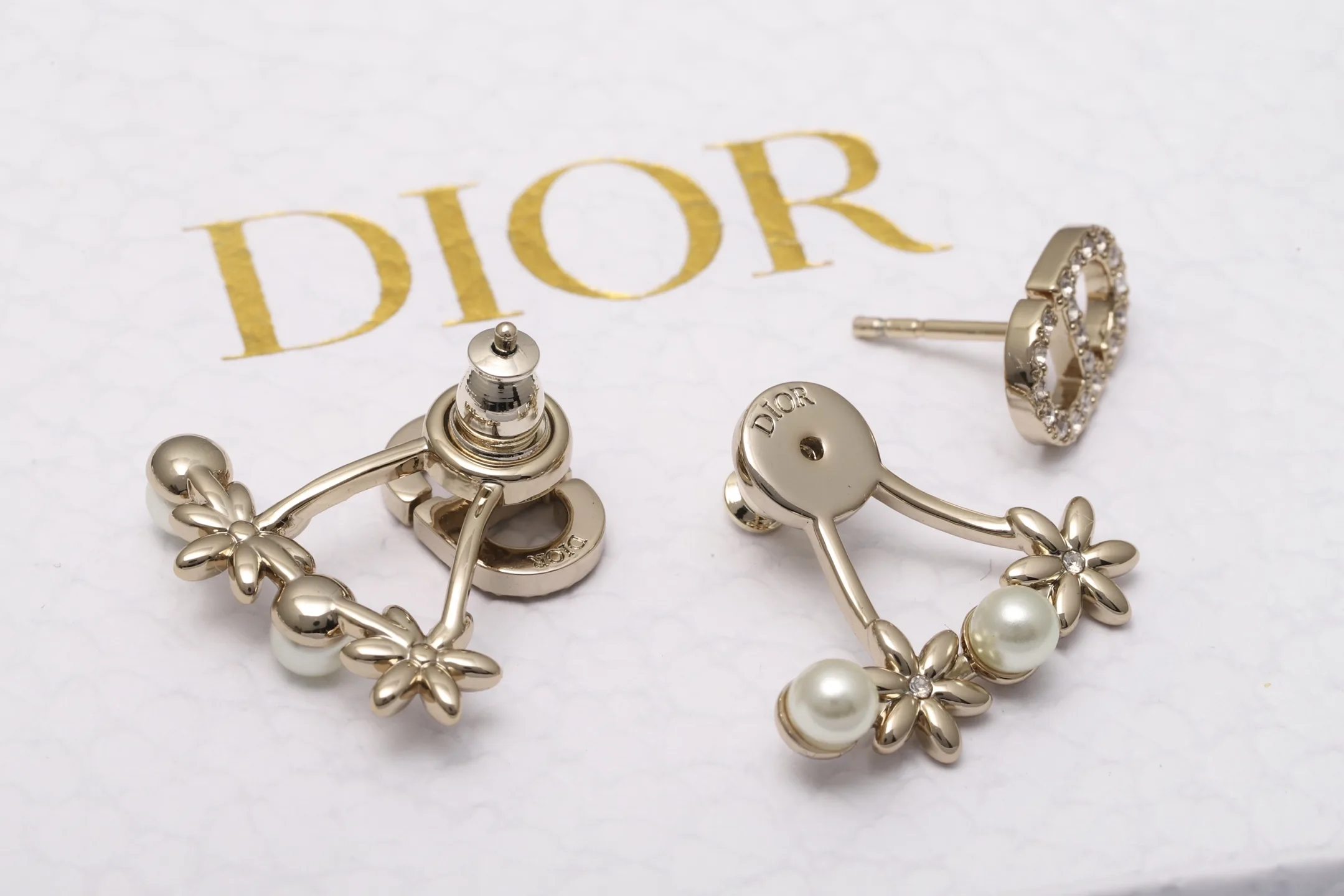 CD Logo Pearl and Floral Stud Earrings D14017099 — view 5