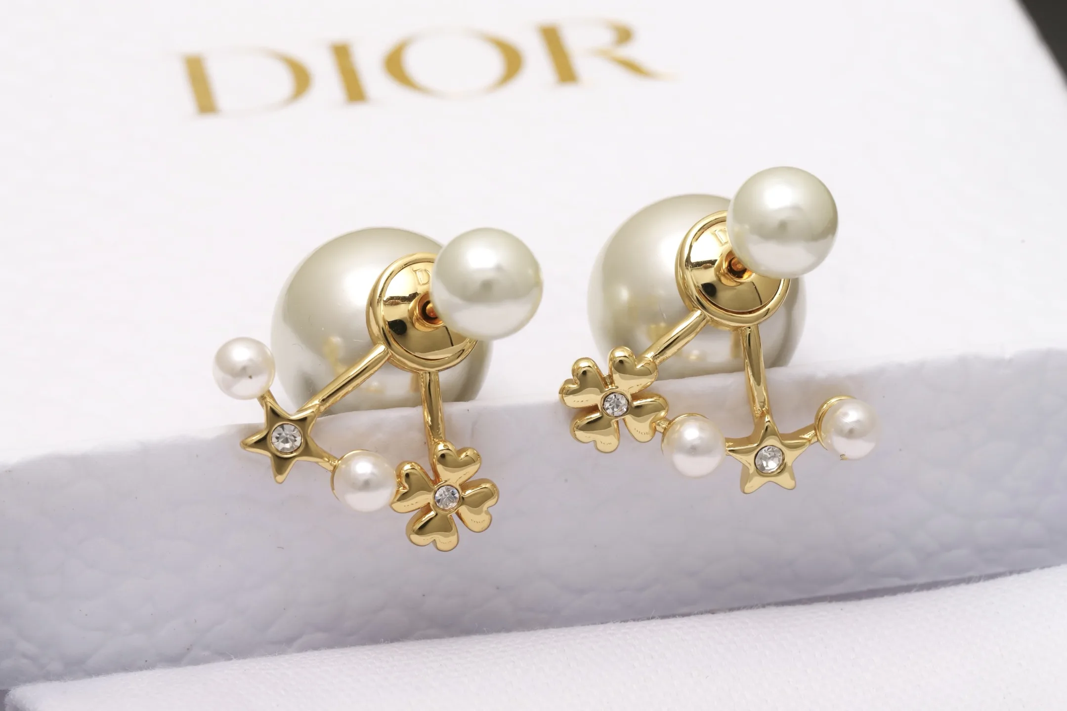 Dior Tribales Star and Clover Pearl Earrings D11517497 — view 4