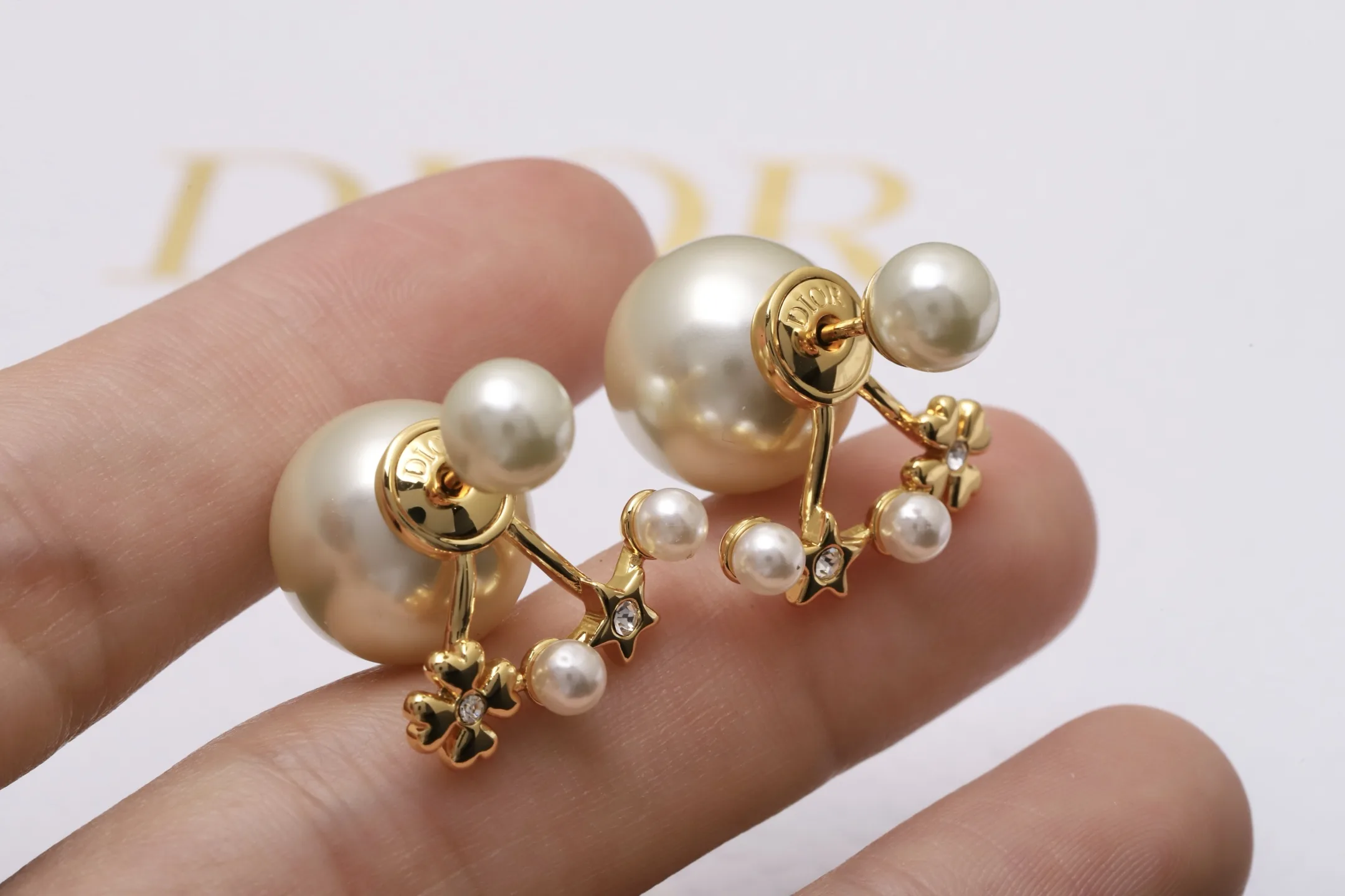 Dior Tribales Star and Clover Pearl Earrings D11517497 — view 6